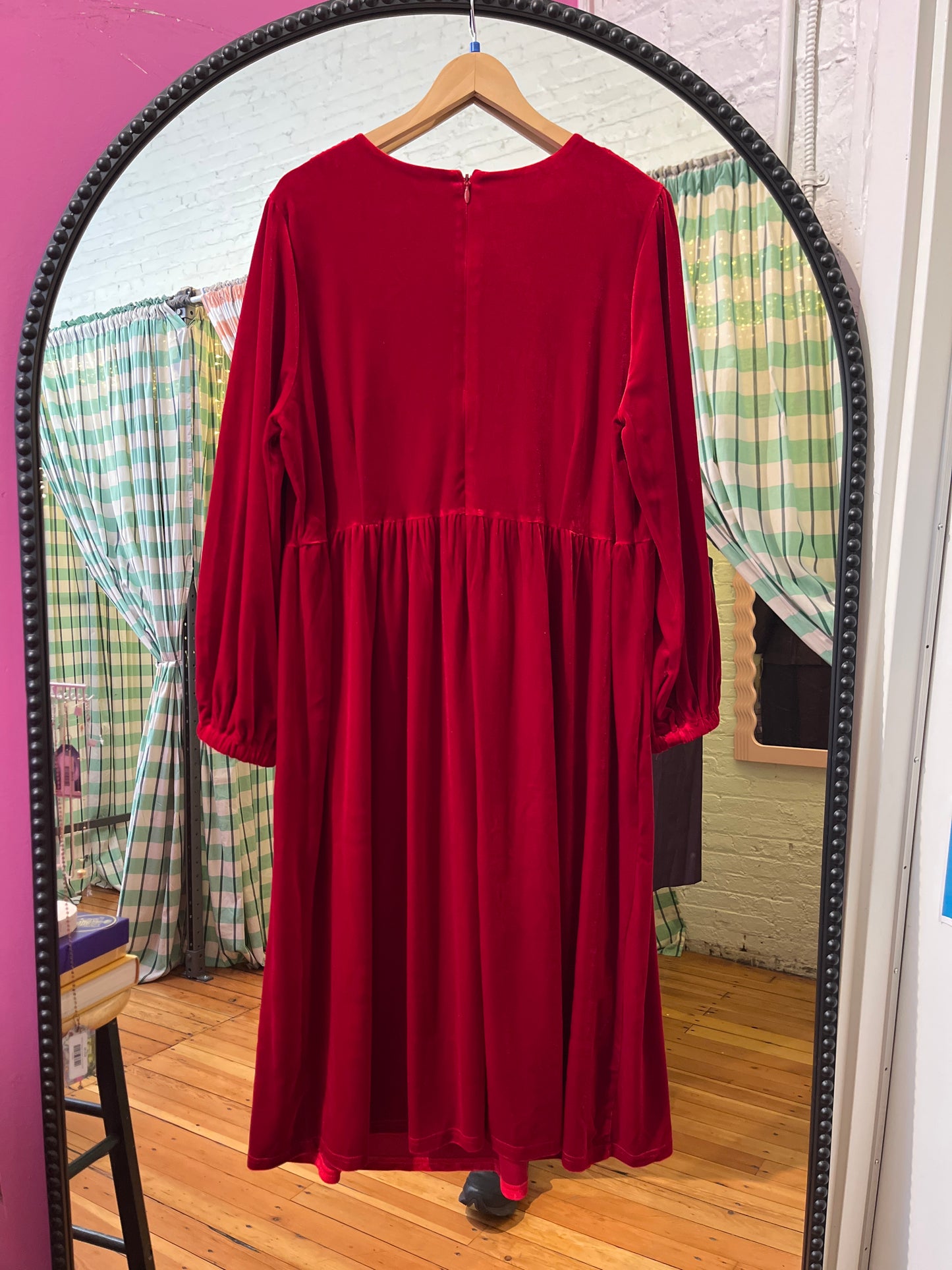 size 2X red velvet with bows MSRP 159 Sugar Lips dress - holiday