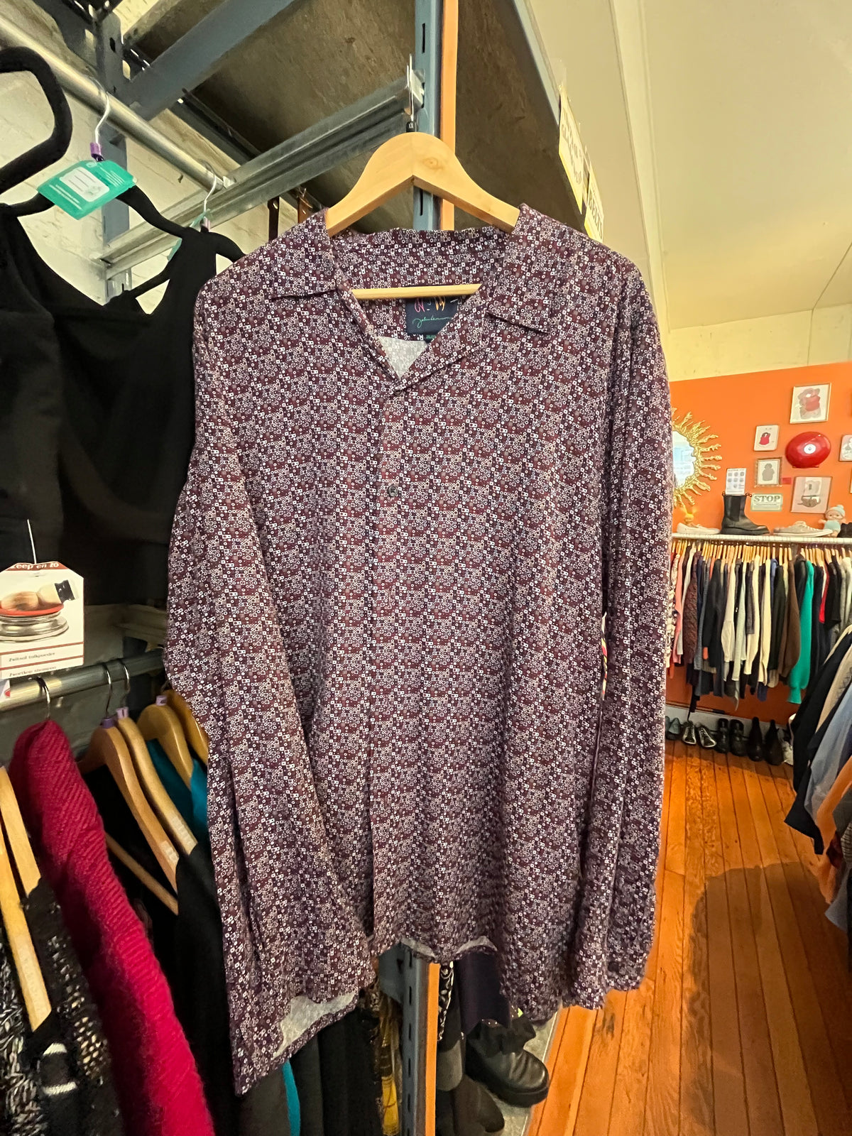 size 2XL burgundy blue dots Jolen Lennon top - button up