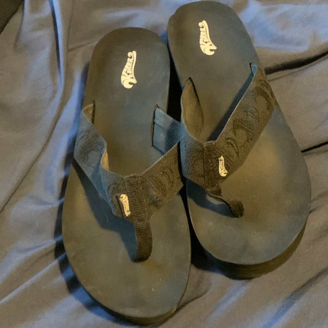 Size 9-Kirra platform sandals