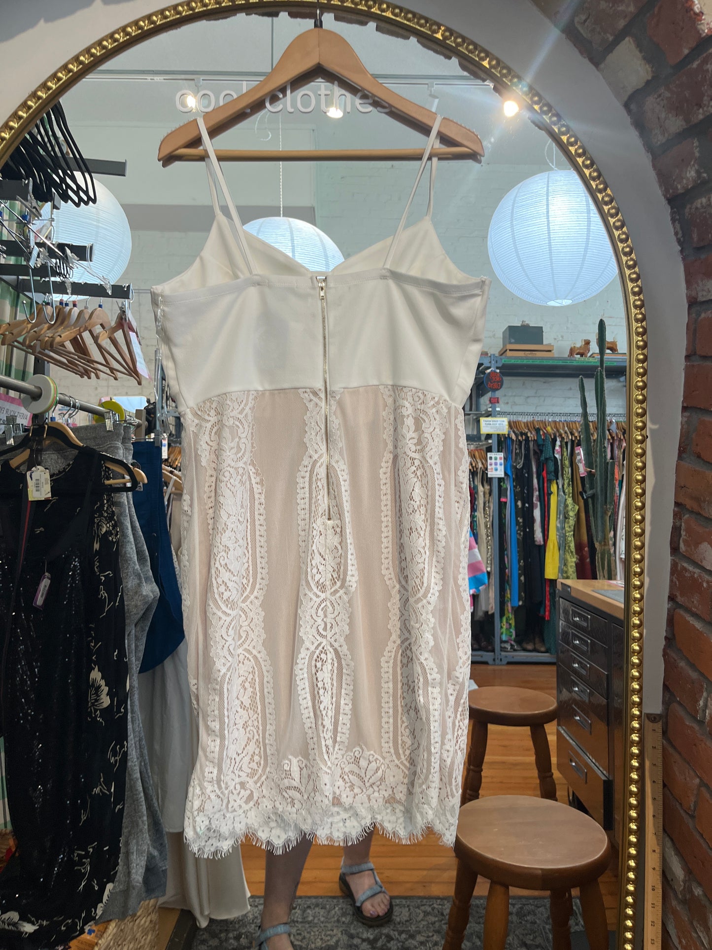 size 1X white and lace Charlotte Russe dress - tight
