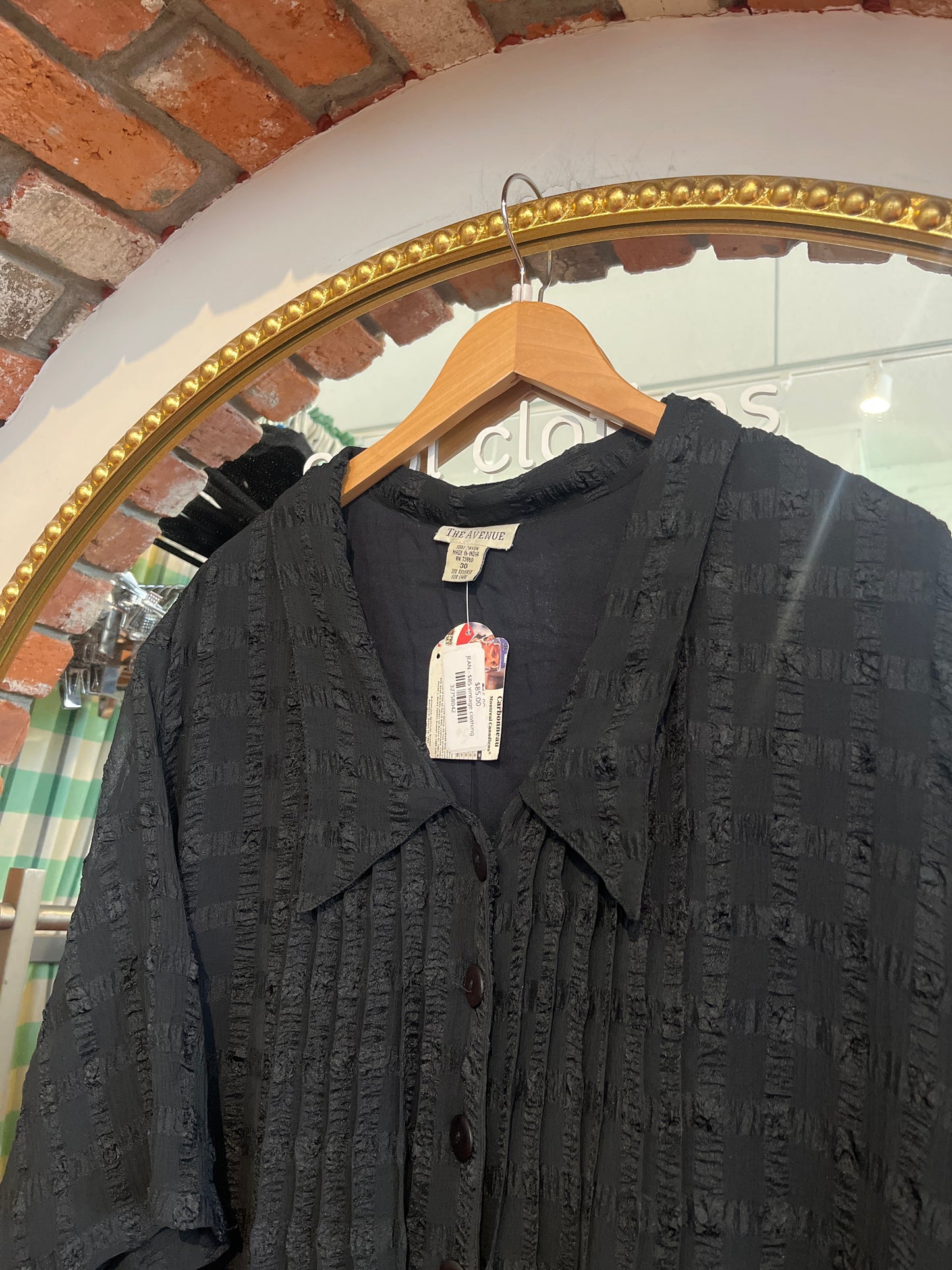 Size 30 Vintage The Avenue black textured rayon dress with collar