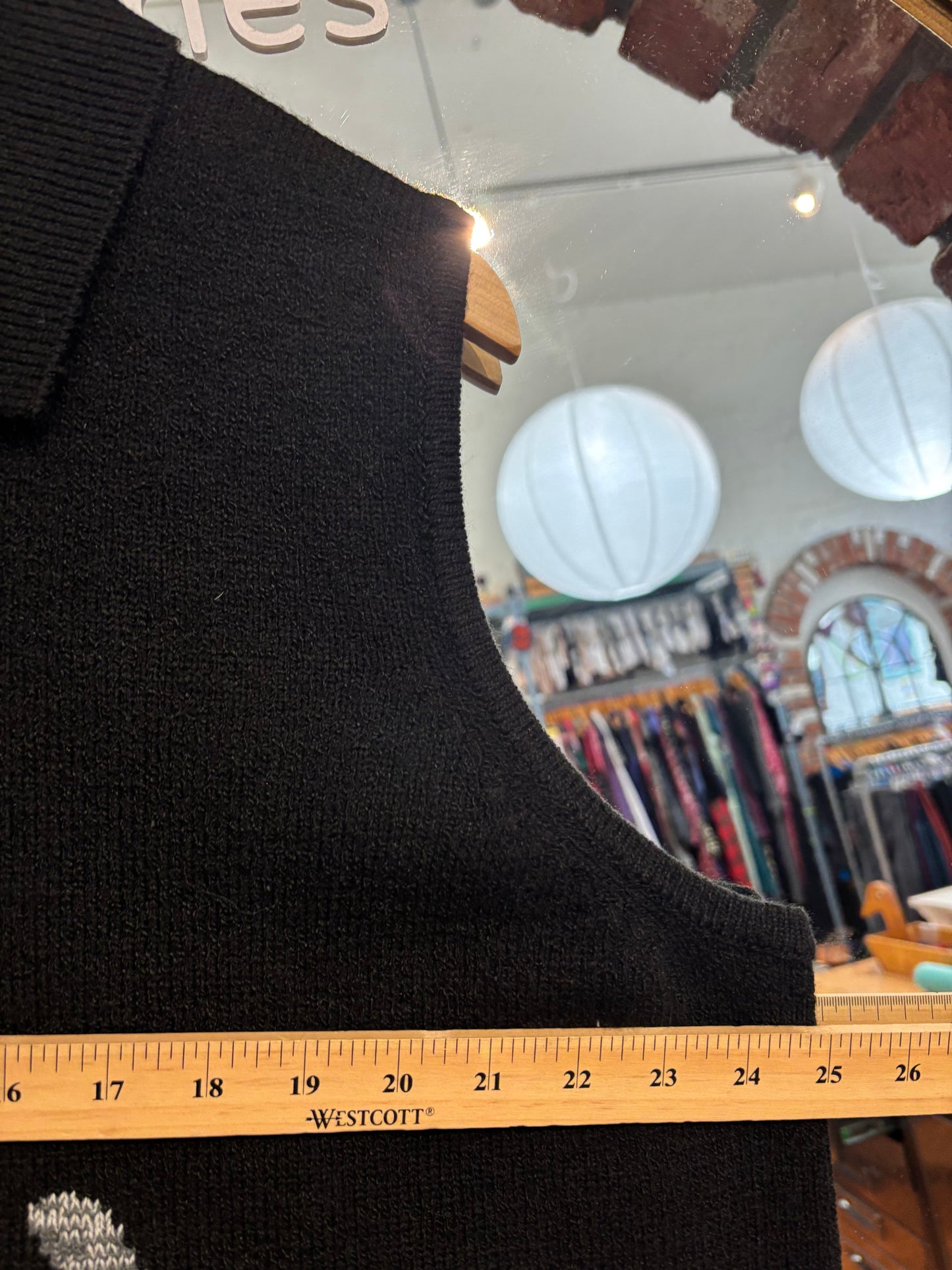 size XL vintage Alia cat vest