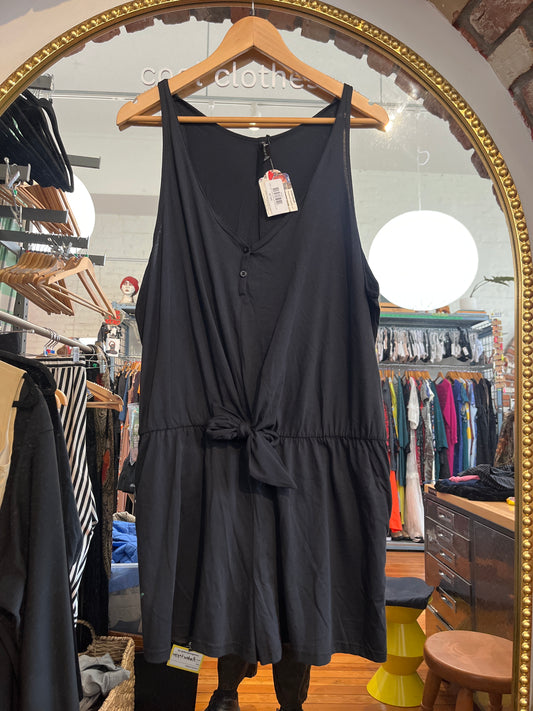 size XXL black light weight Smash + Tess  romper