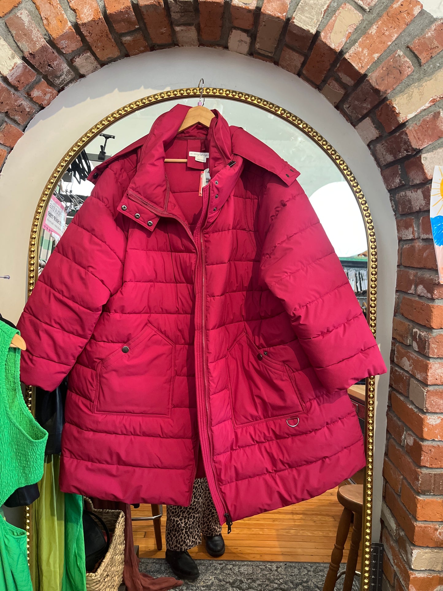 size 4XL fuschia  In Every Story jacket - puffer