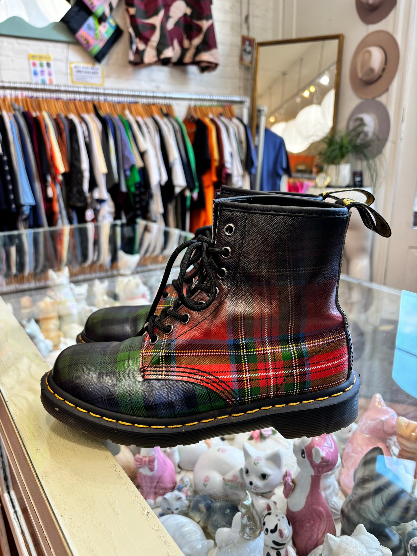 size 39 Tartan Doc Martens boots