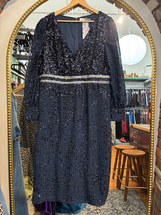 Size 16 midnight blue navy v-neck bishop sleeve sparkly sequinned Mac Duggal dress