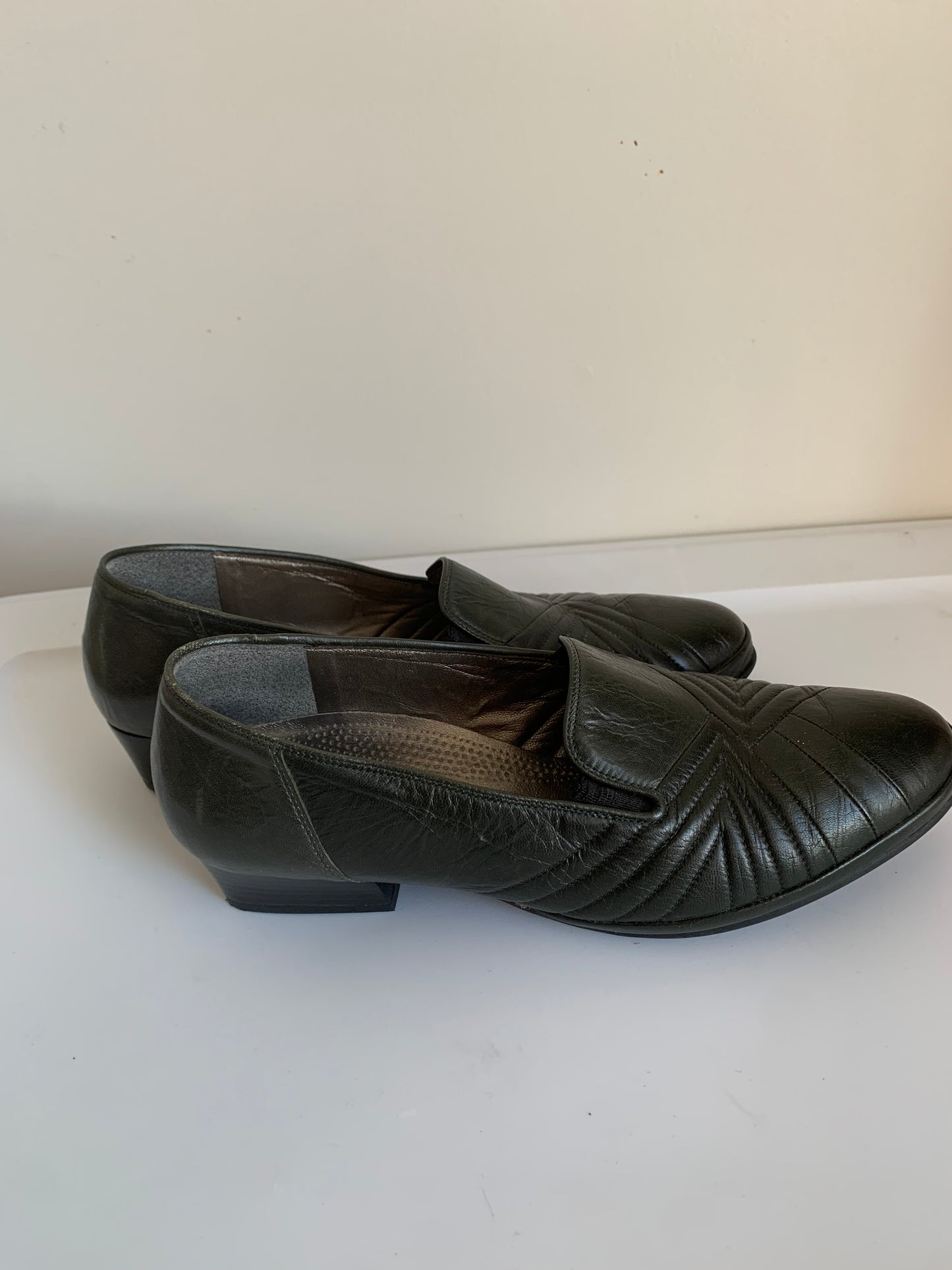 Size 6W Vintage Leather Shoes