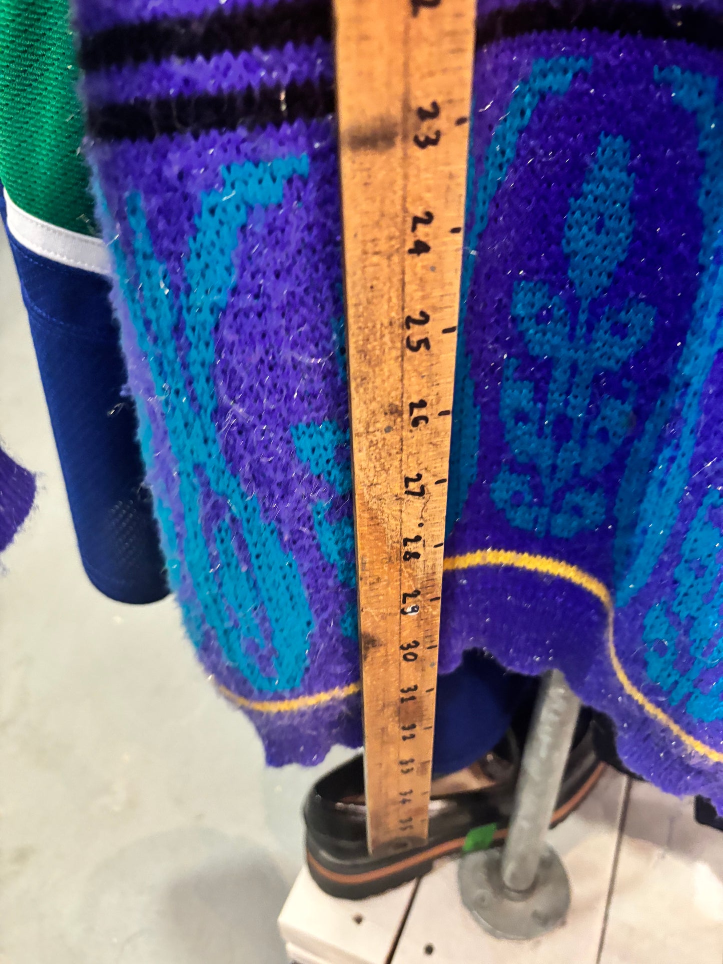 Size L brights patterned sweater Vintage Oui Sweater