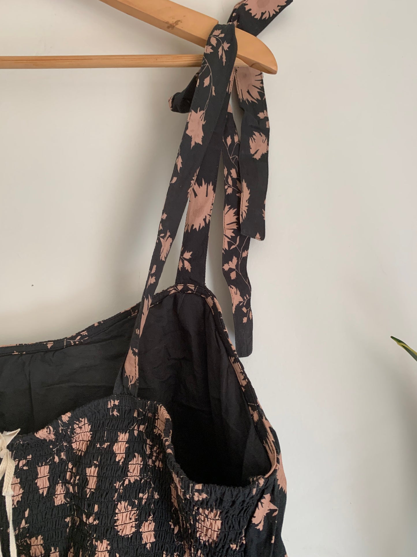 Size 2X Anthropologie Black floral-top (NWT!)