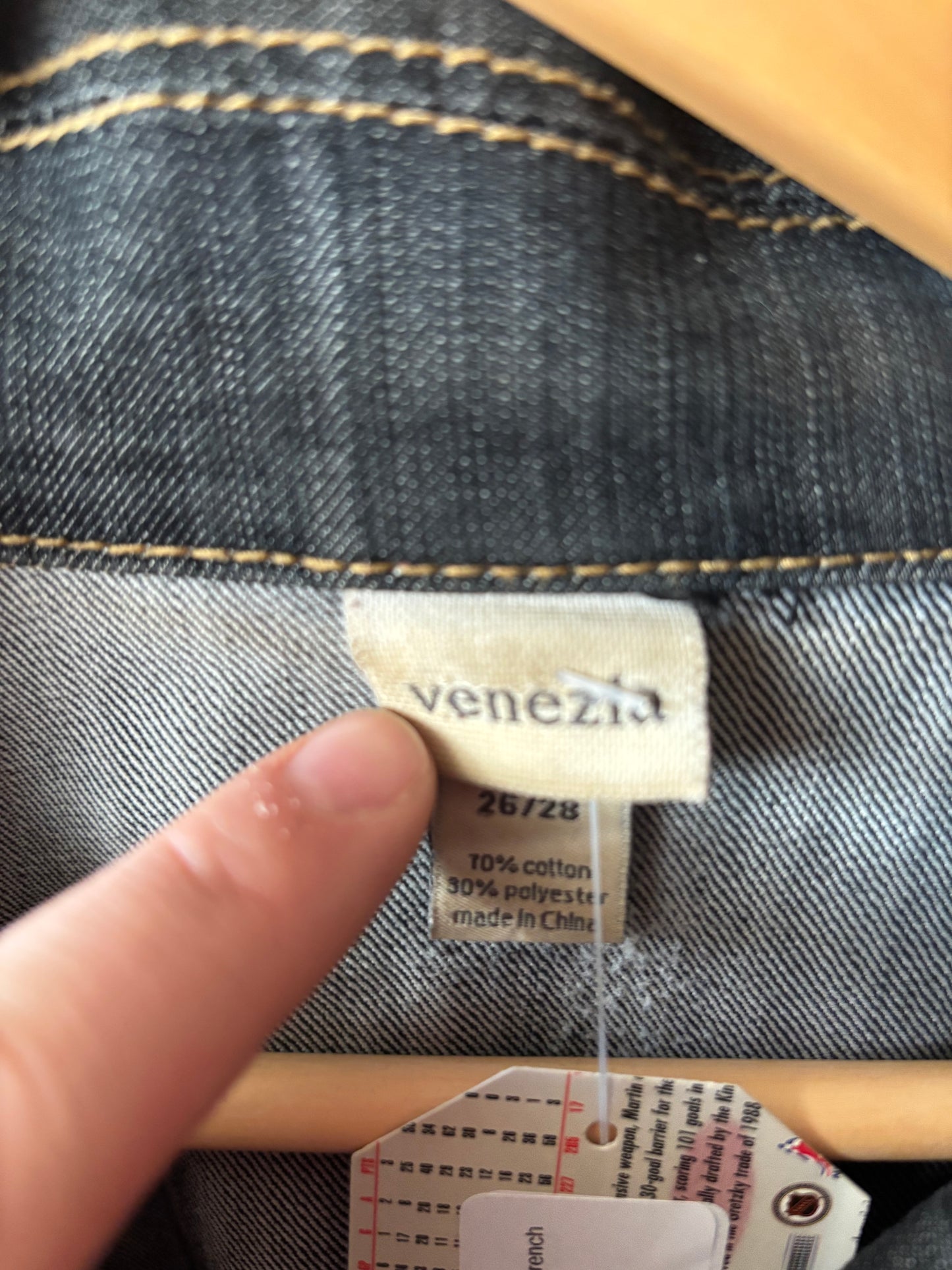 vintage size 26/28 Venezia denim trench