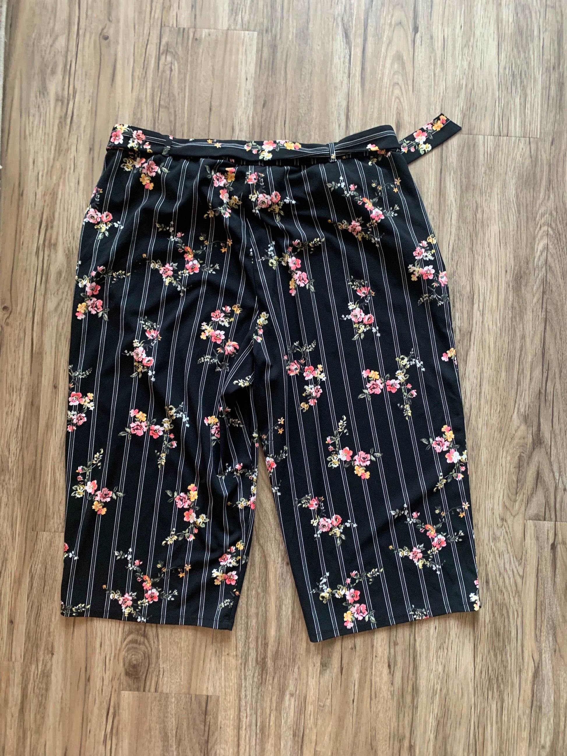 High waist, belted pants - 3X