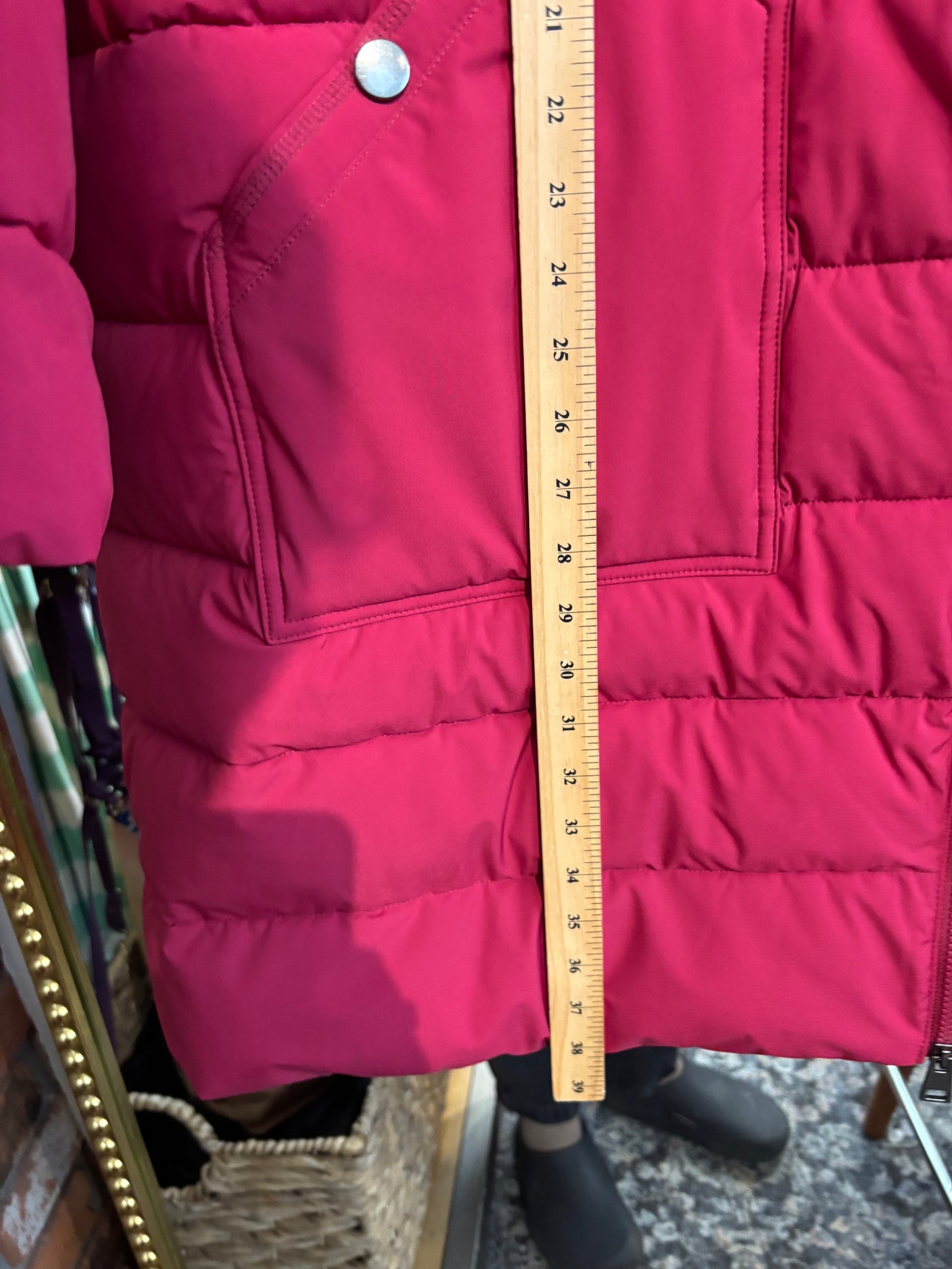 size 4XL fuschia  In Every Story jacket - puffer