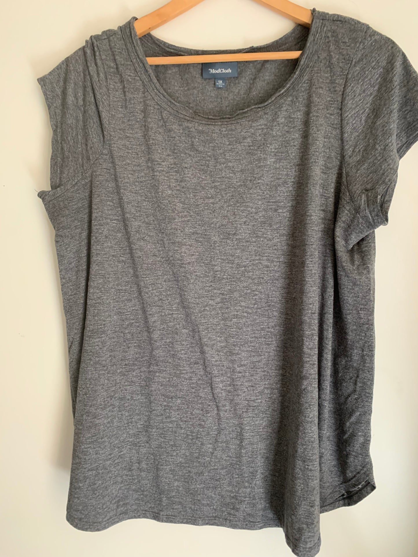 Size 1X ModCloth Tee