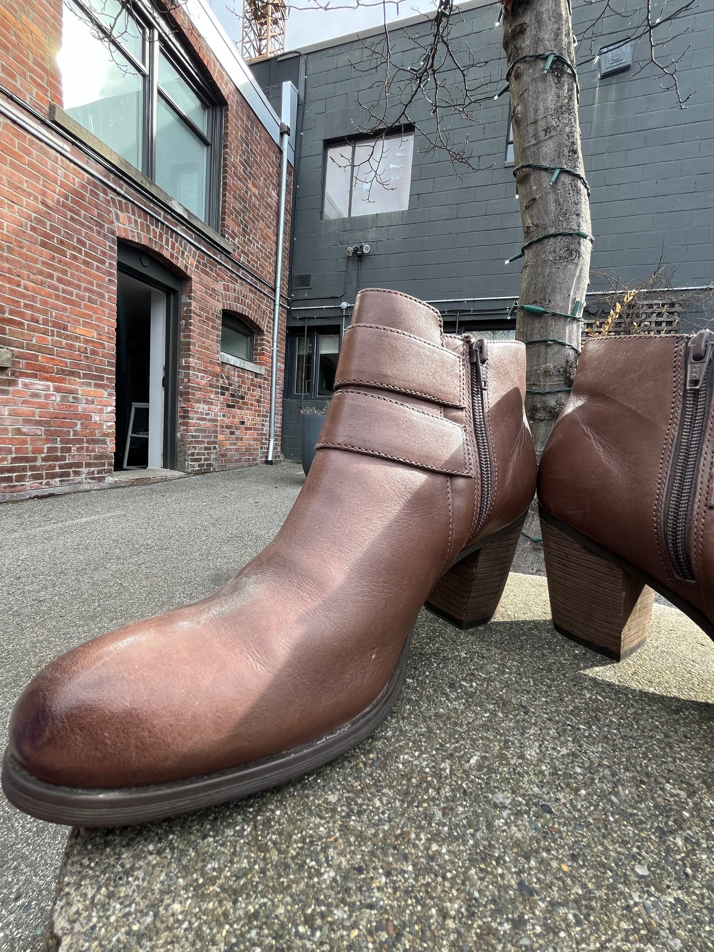 Size 42.5 Brown Clarks Boots