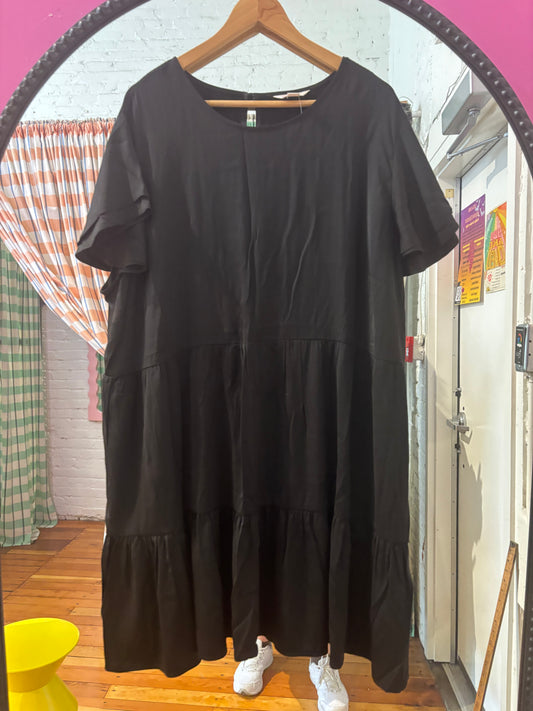 size 3X black matte satin Joe Fresh dress - short tiered