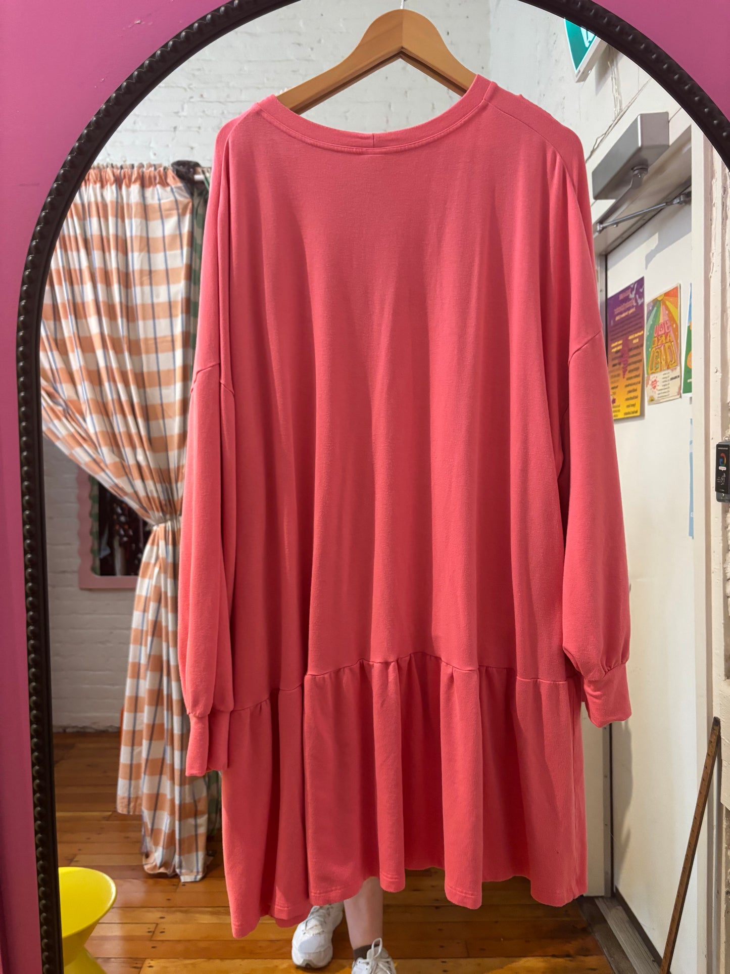 Size 3XL bubblegum pink Smash & Tess dress - knee