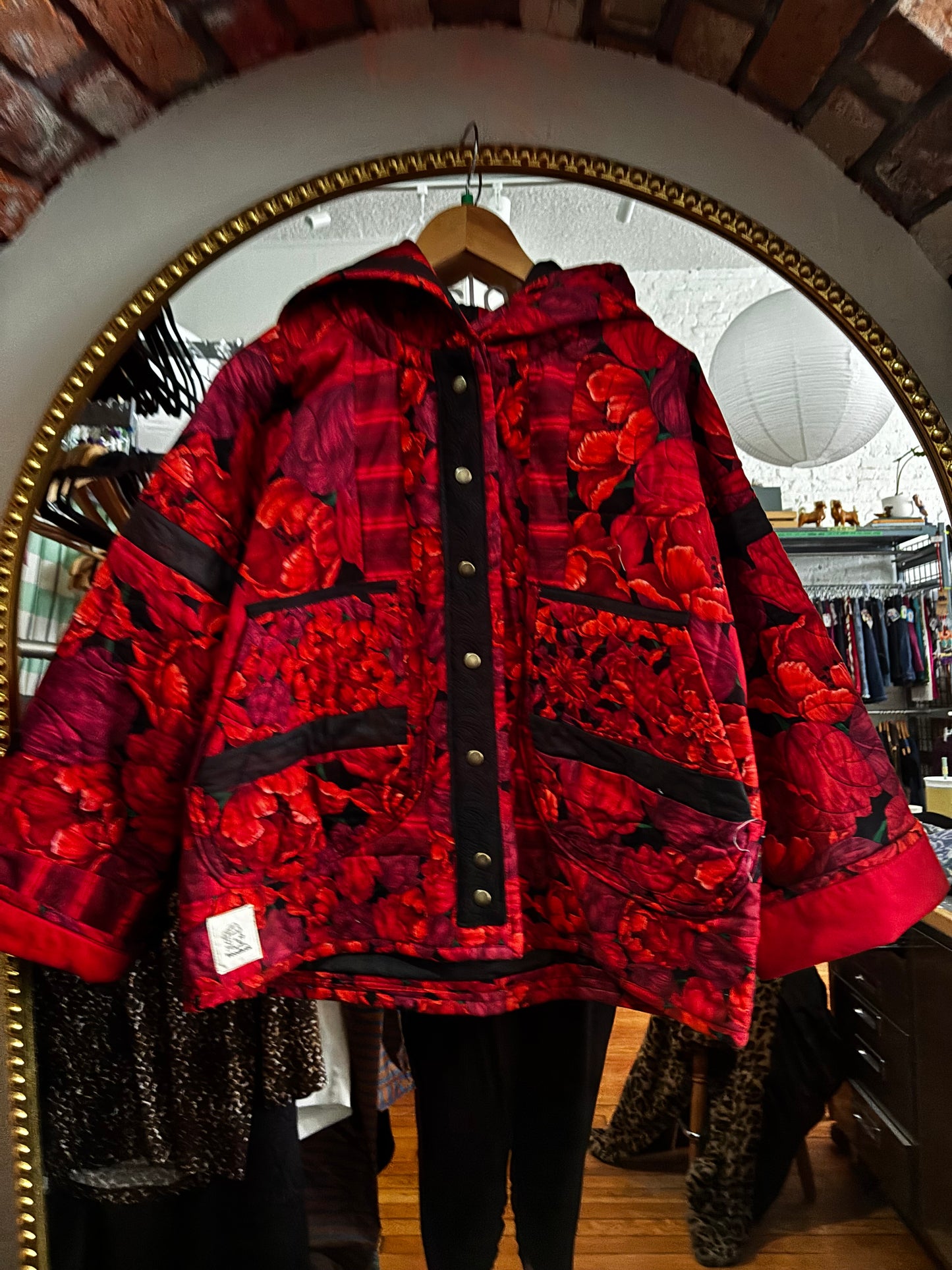 size XL quilted jacket by Woodbrick - wide arm and hem with hood, red tulips