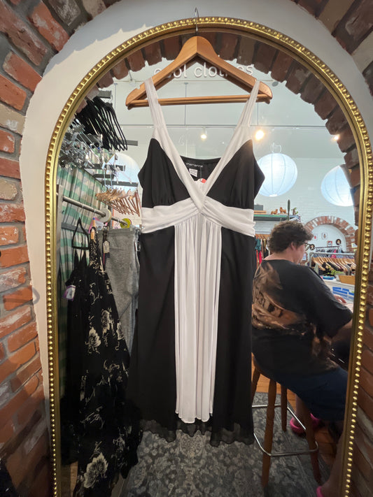 size 2X black white  VINTAGE Marianne dress - tank