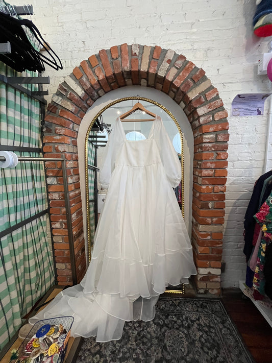 Size 1Xish Selkie Wedding Gown The Ivory Queen Of Angels Gown
