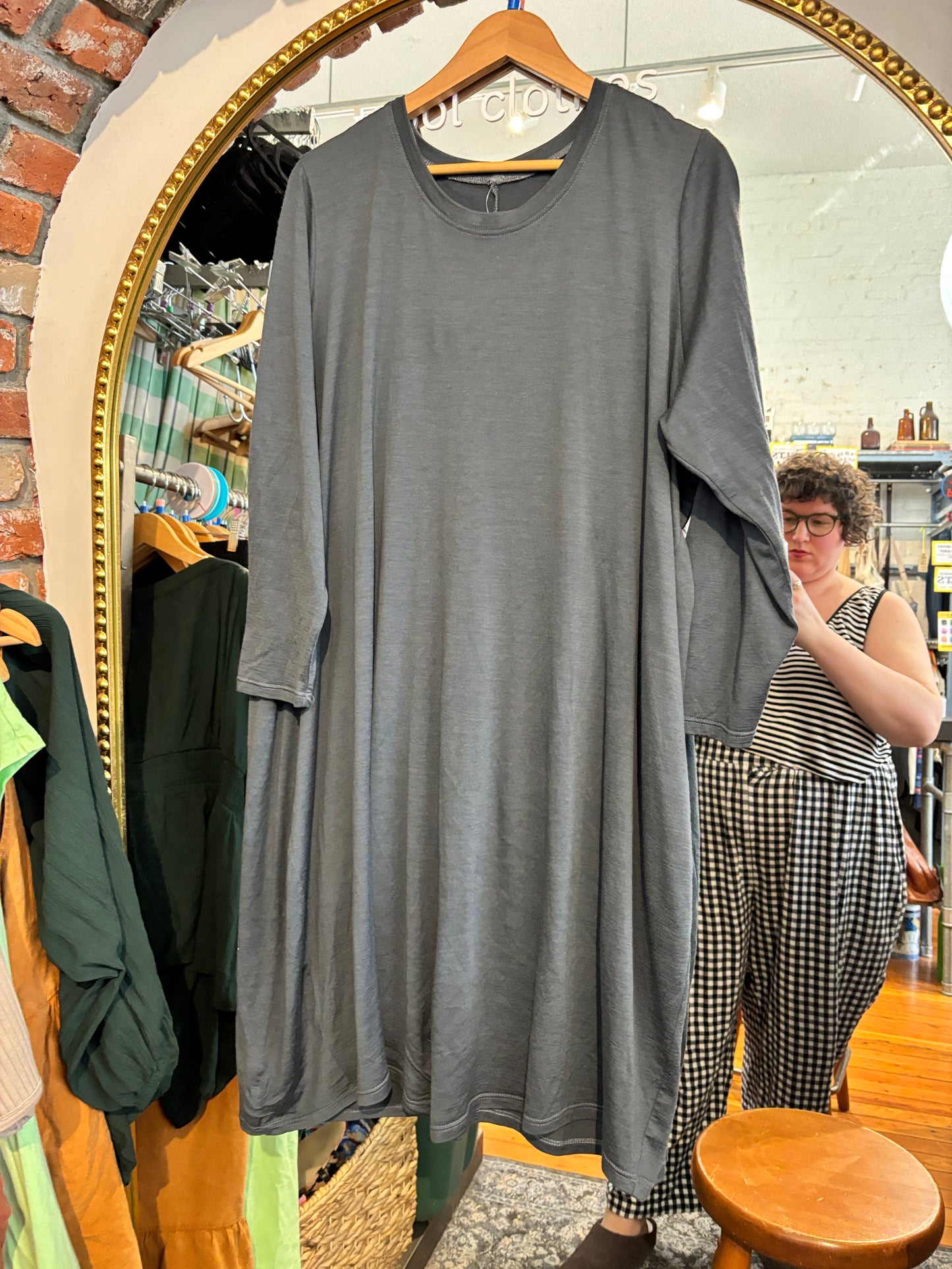 AS IS -MADE IN CANADA grey MERINO Muna + Broad pattern dress - tee