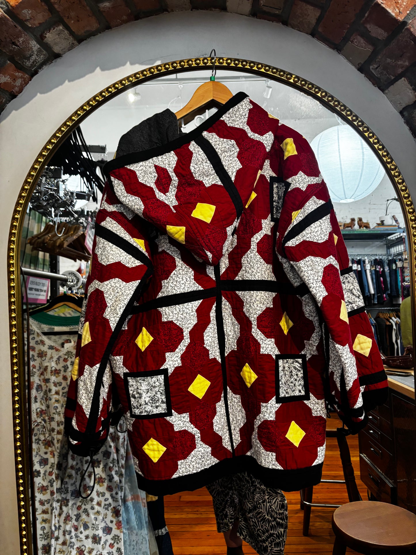 size XL quilted jacket by Woodbrick - vintage poppy coat with hood and drawstring