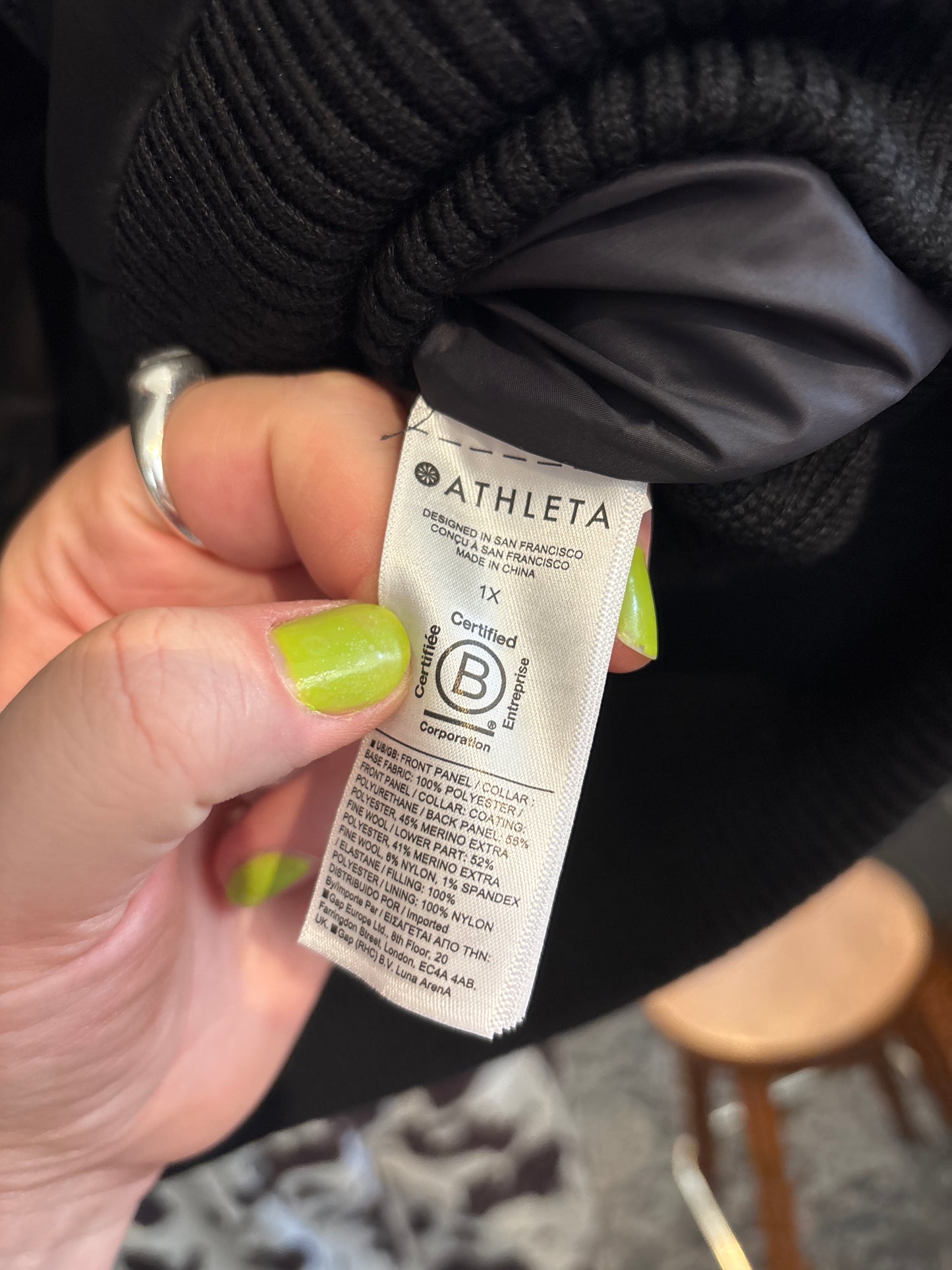 size 1X black merino blend Athleta vest - puffer