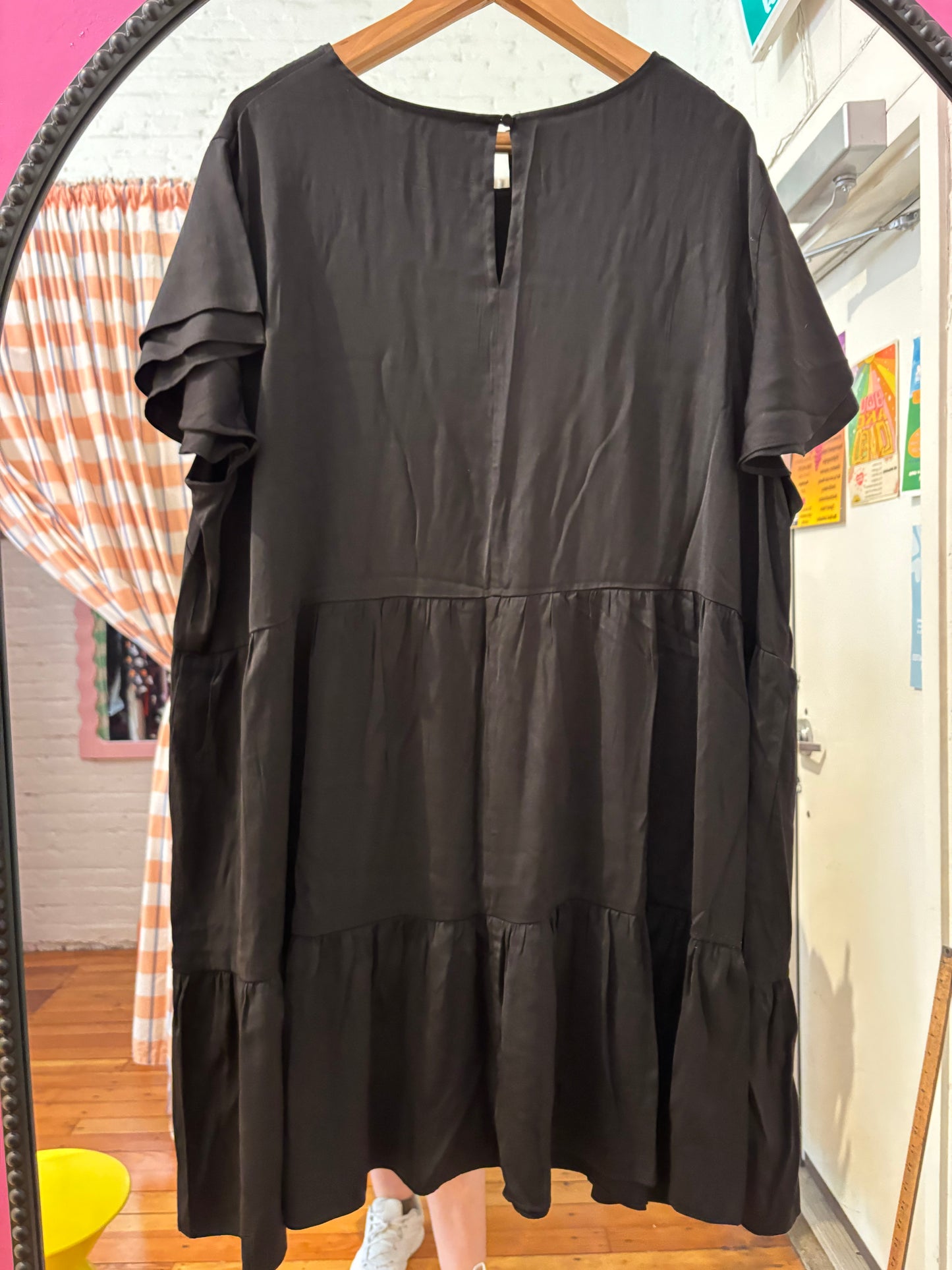 size 3X black matte satin Joe Fresh dress - short tiered