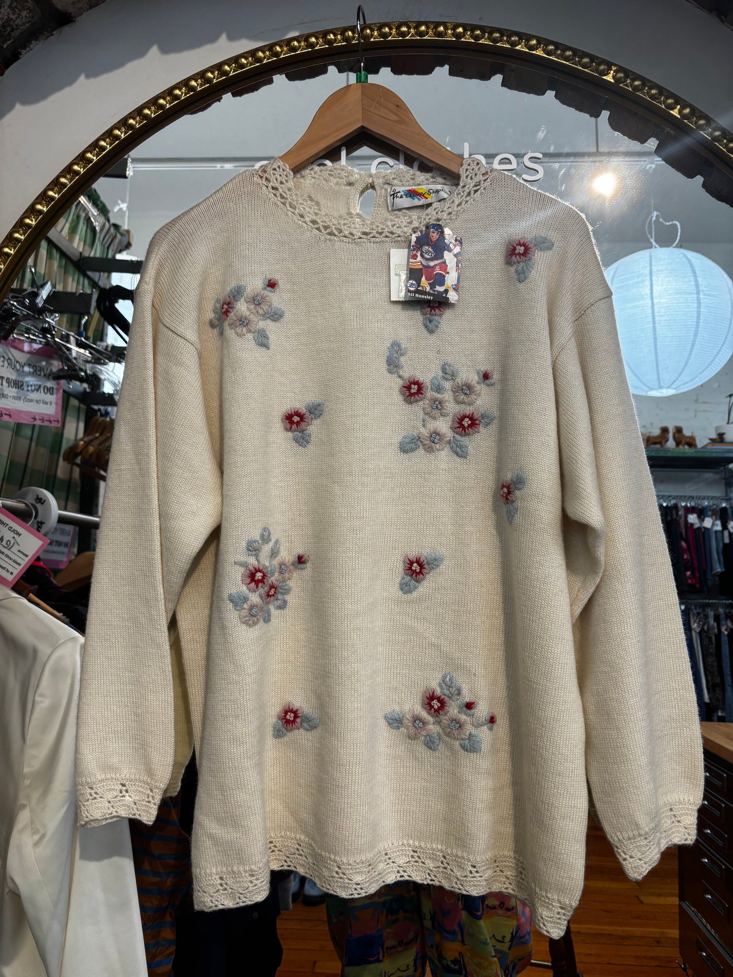 Size XXL cream floral embroidered The Clever Shepard sweater