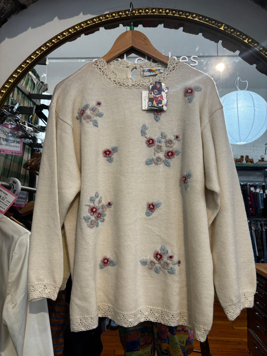 Size XXL cream floral embroidered The Clever Shepard sweater