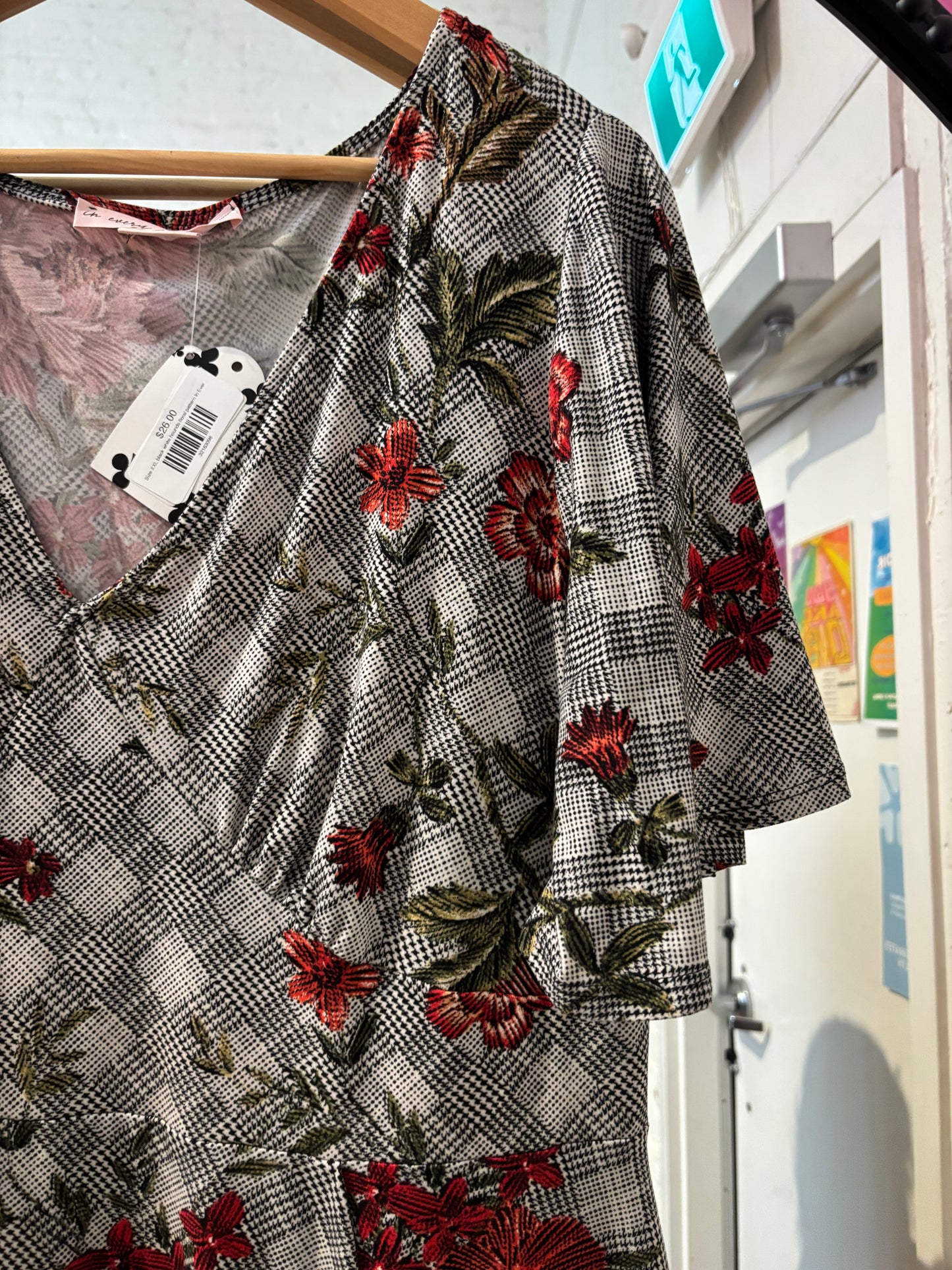 Size X black white hounds floral pattern In Every Story dress - knee