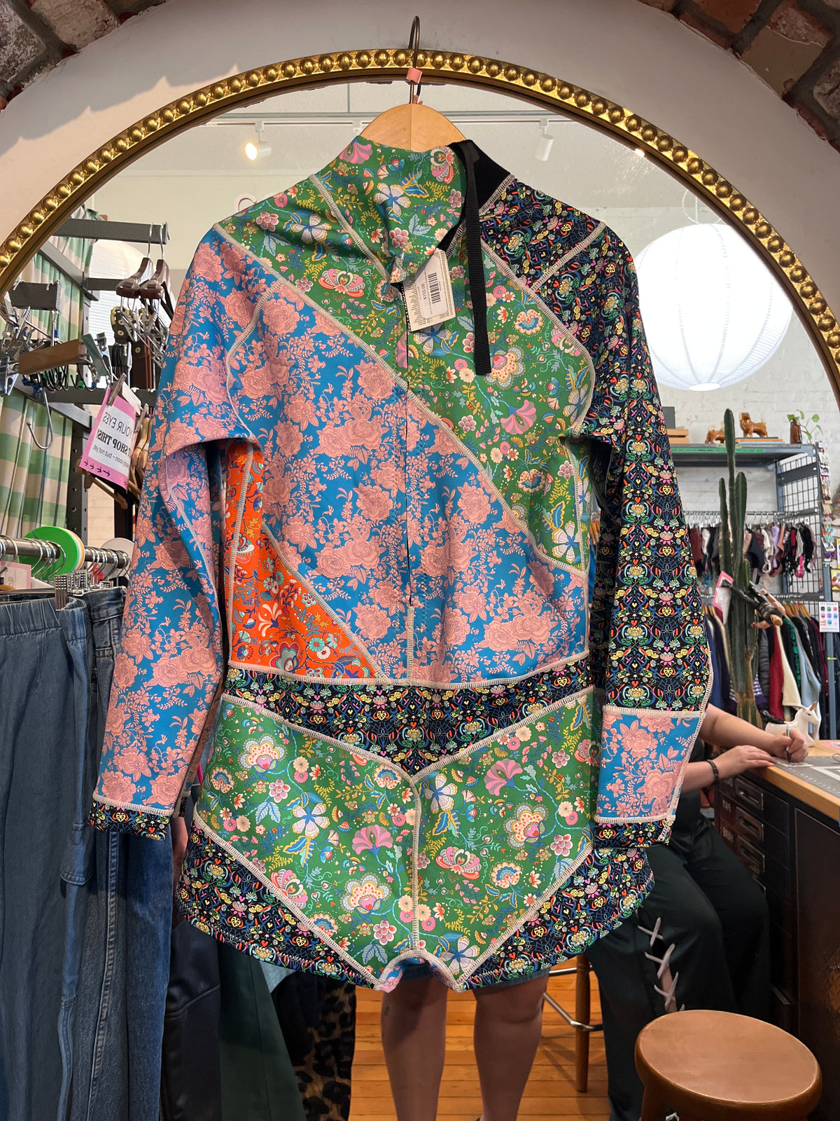 size 1X Daybreak floral Cynthia Rowley wetsuit - swim