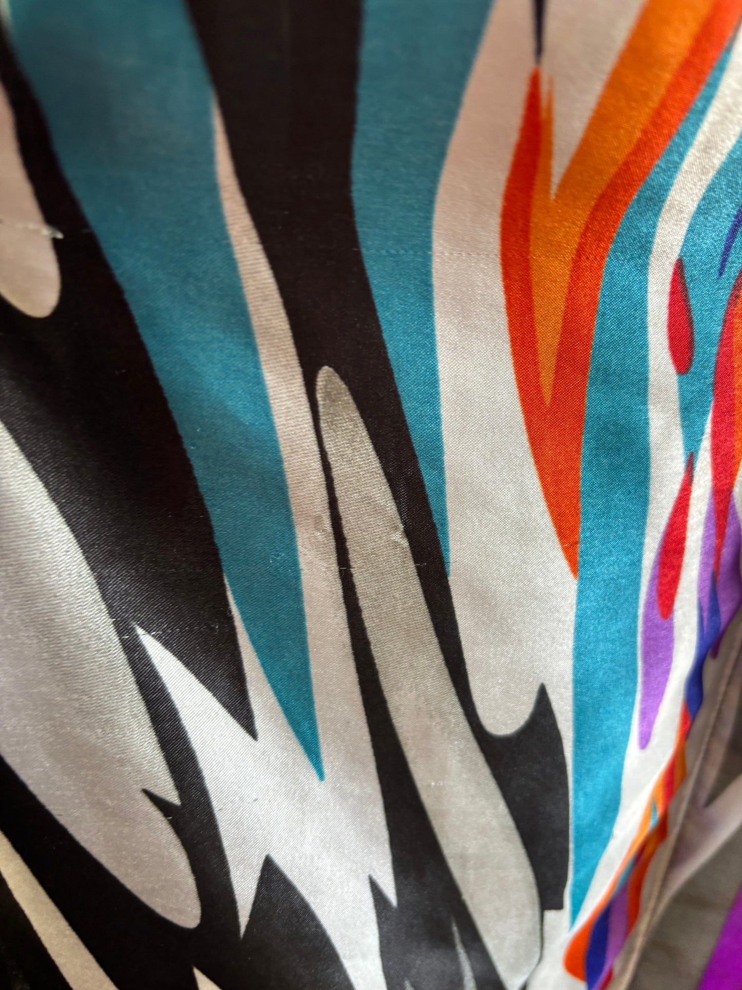 AS IS flex size  black white colours  VINTAGE Winlar kaftan