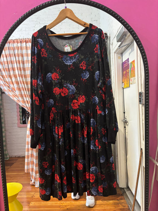 size 3 black with red blue flowers Torrid dress - knee