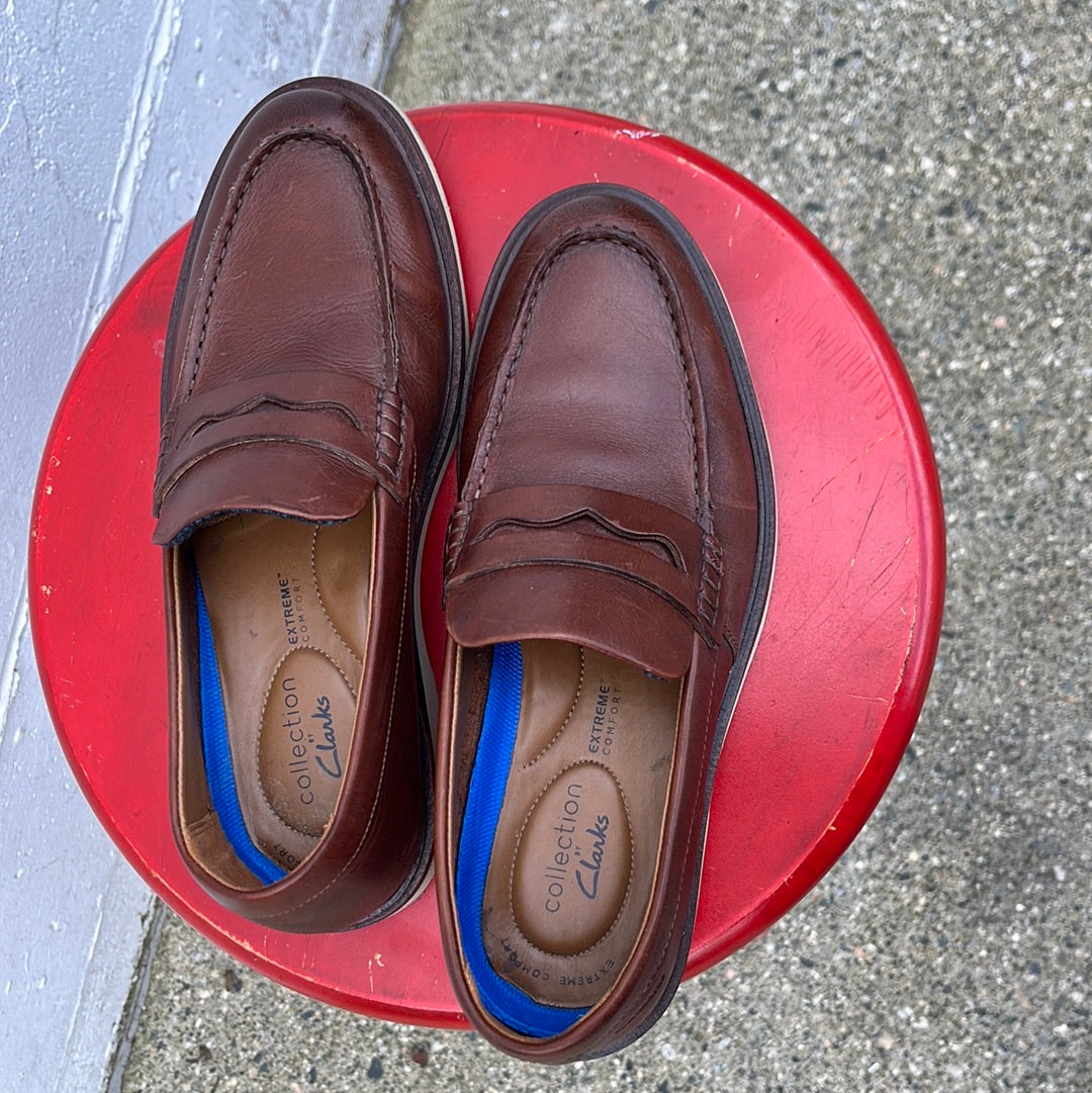 Size 9 Brown Clarks Shoes