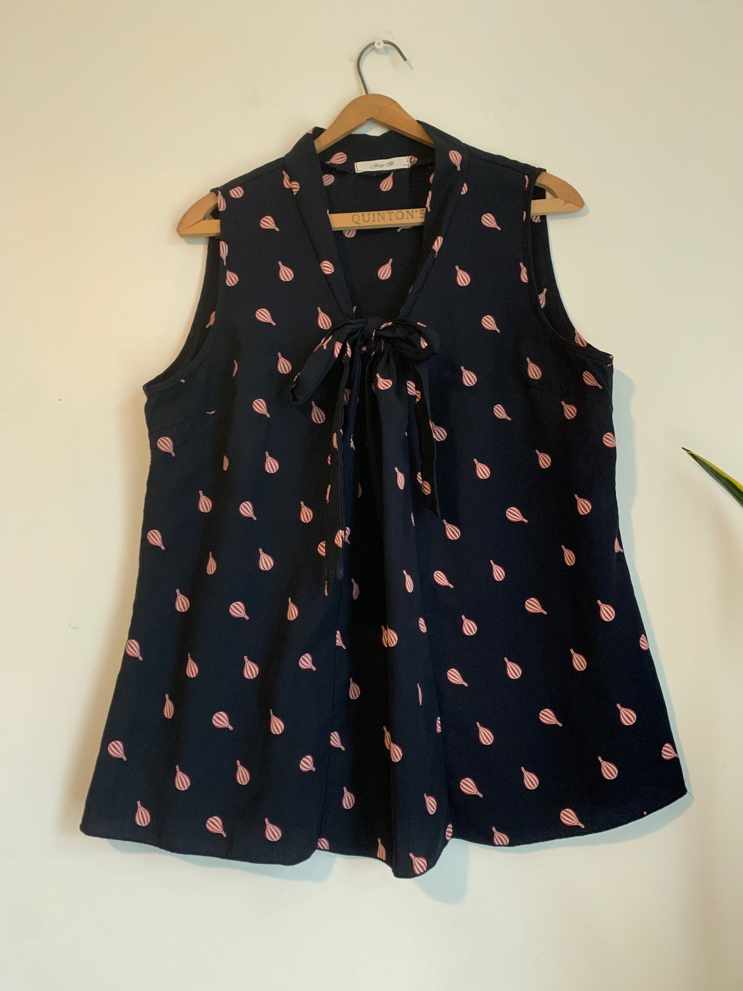 Size XL Navy Jessy B Top