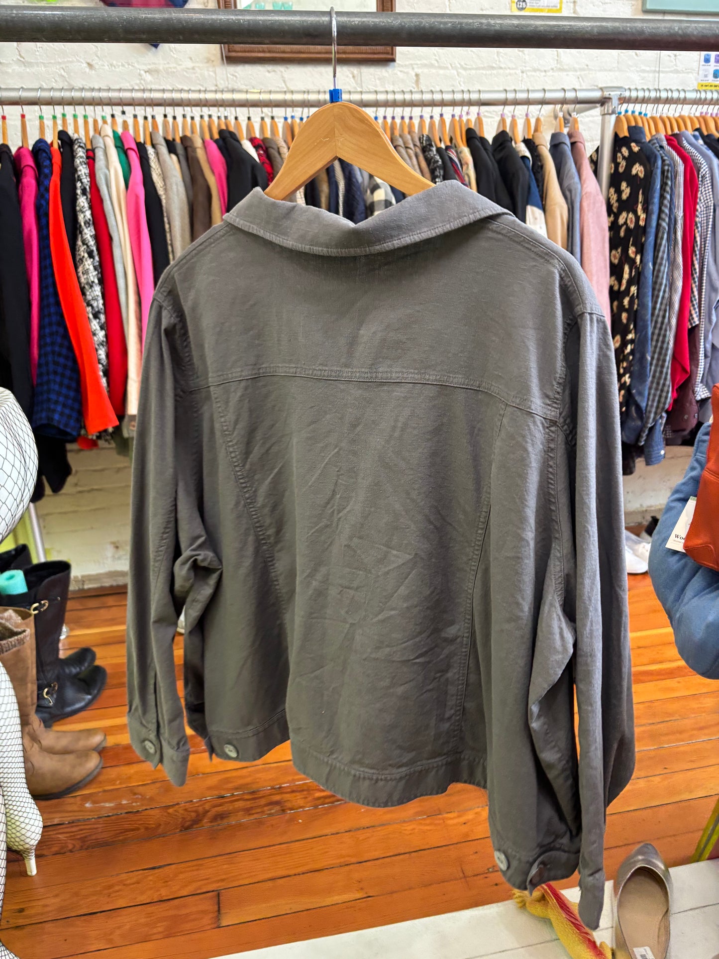 size 2X grey linen abalone buttons Blue Sky crop jacket