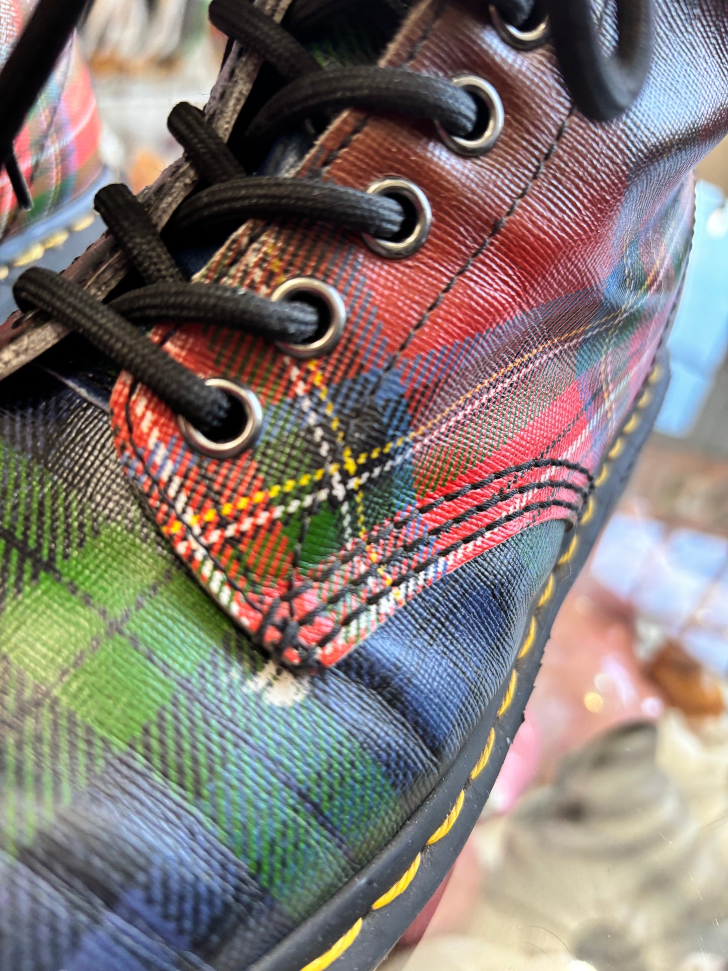 size 39 Tartan Doc Martens boots