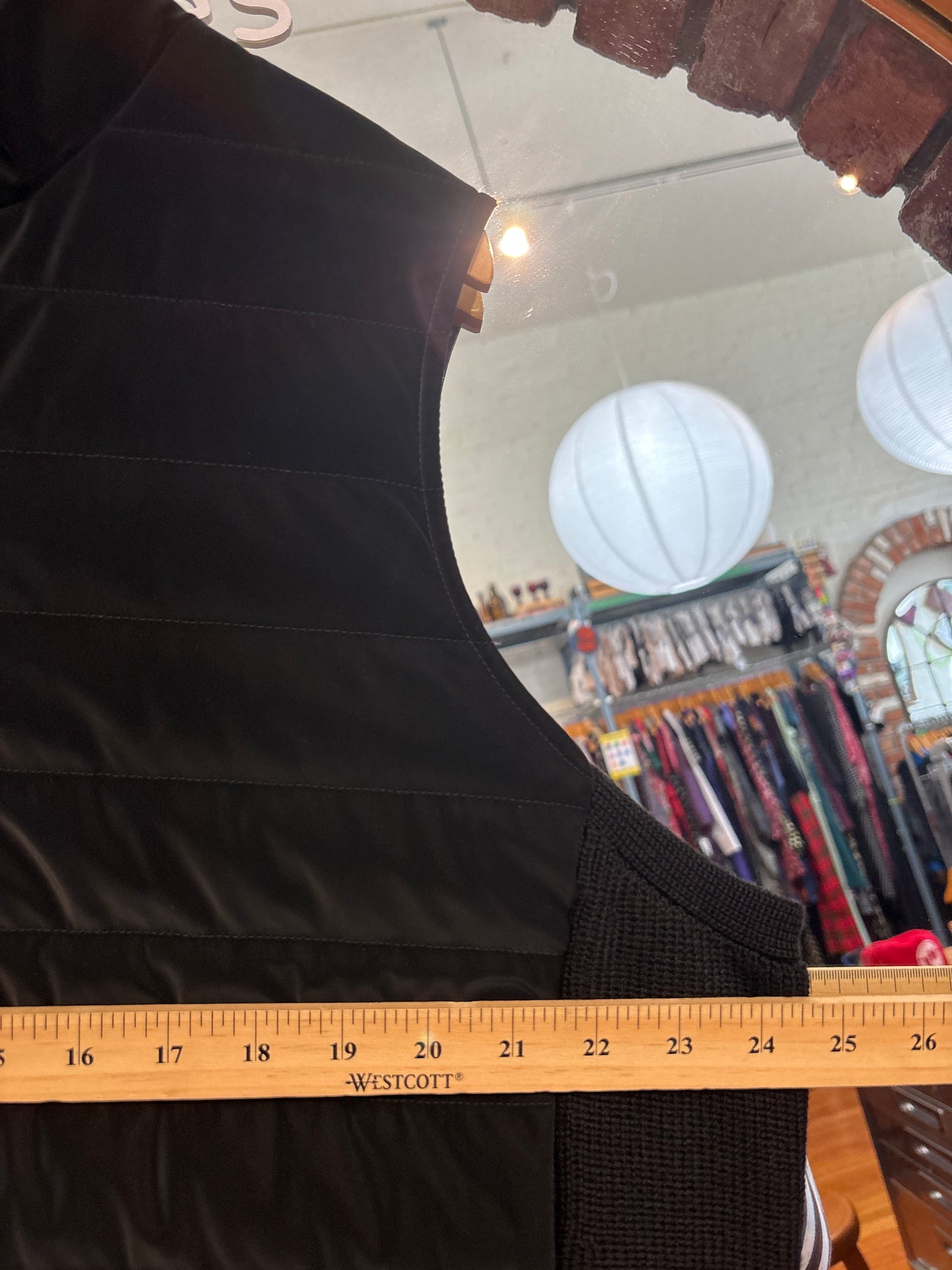 size 1X black merino blend Athleta vest - puffer