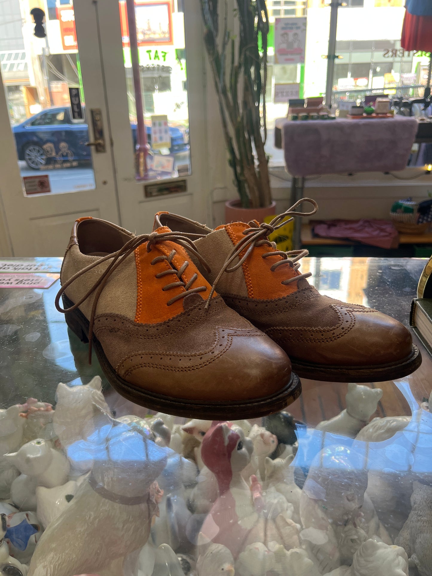 size 8M orange brown Fluevog shoes - wells