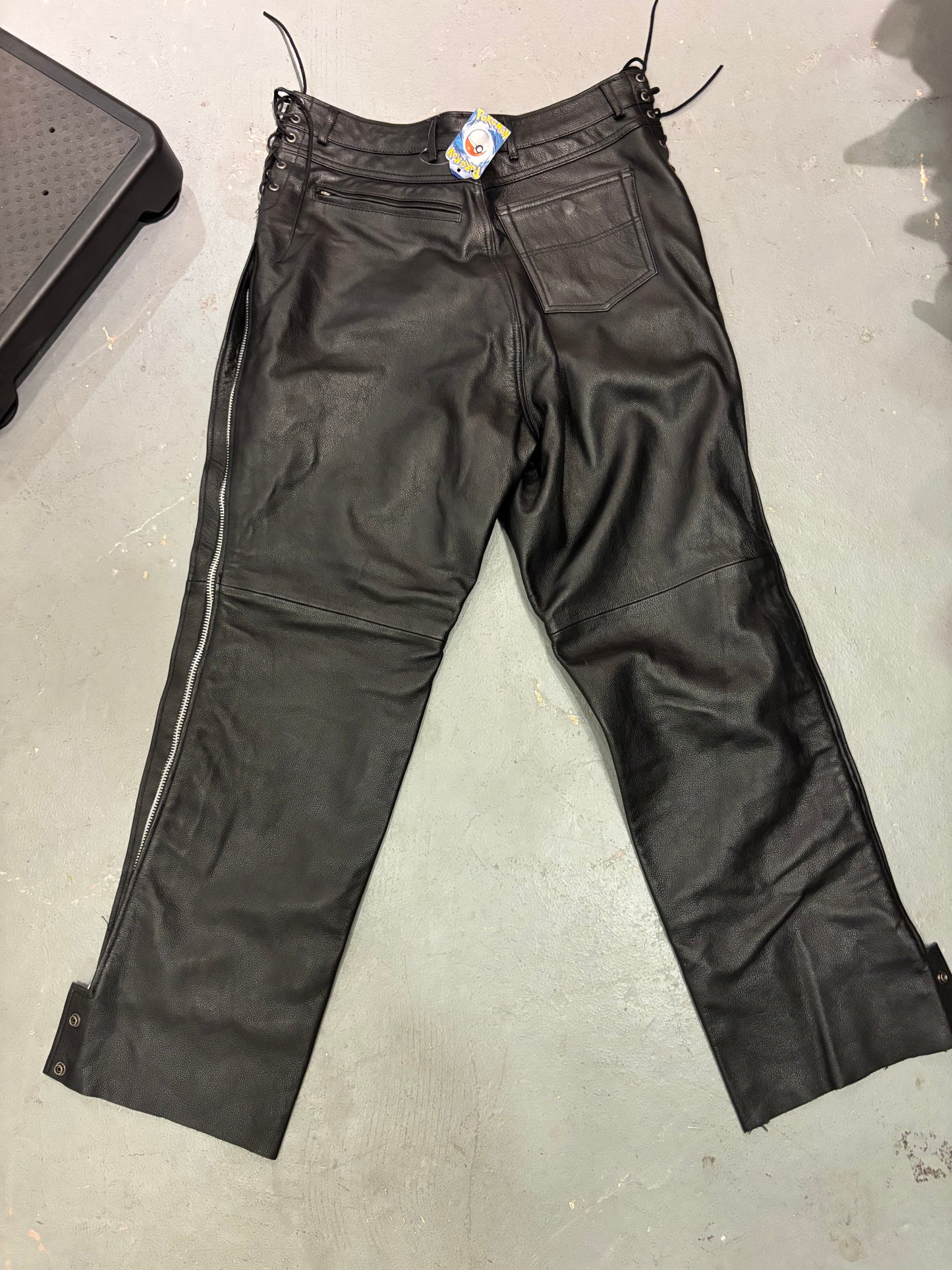 size 44 black heavy leather Classic Leather Gear pants