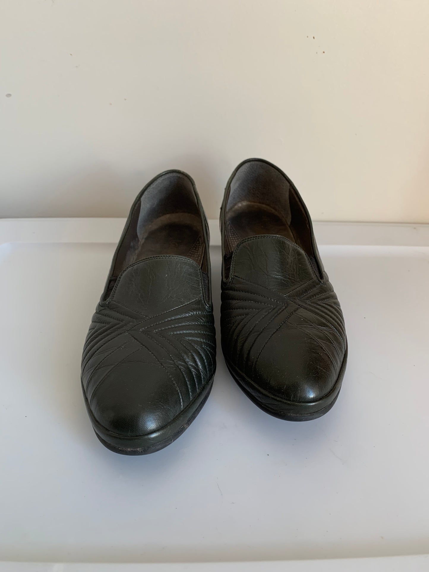 Size 6W Vintage Leather Shoes