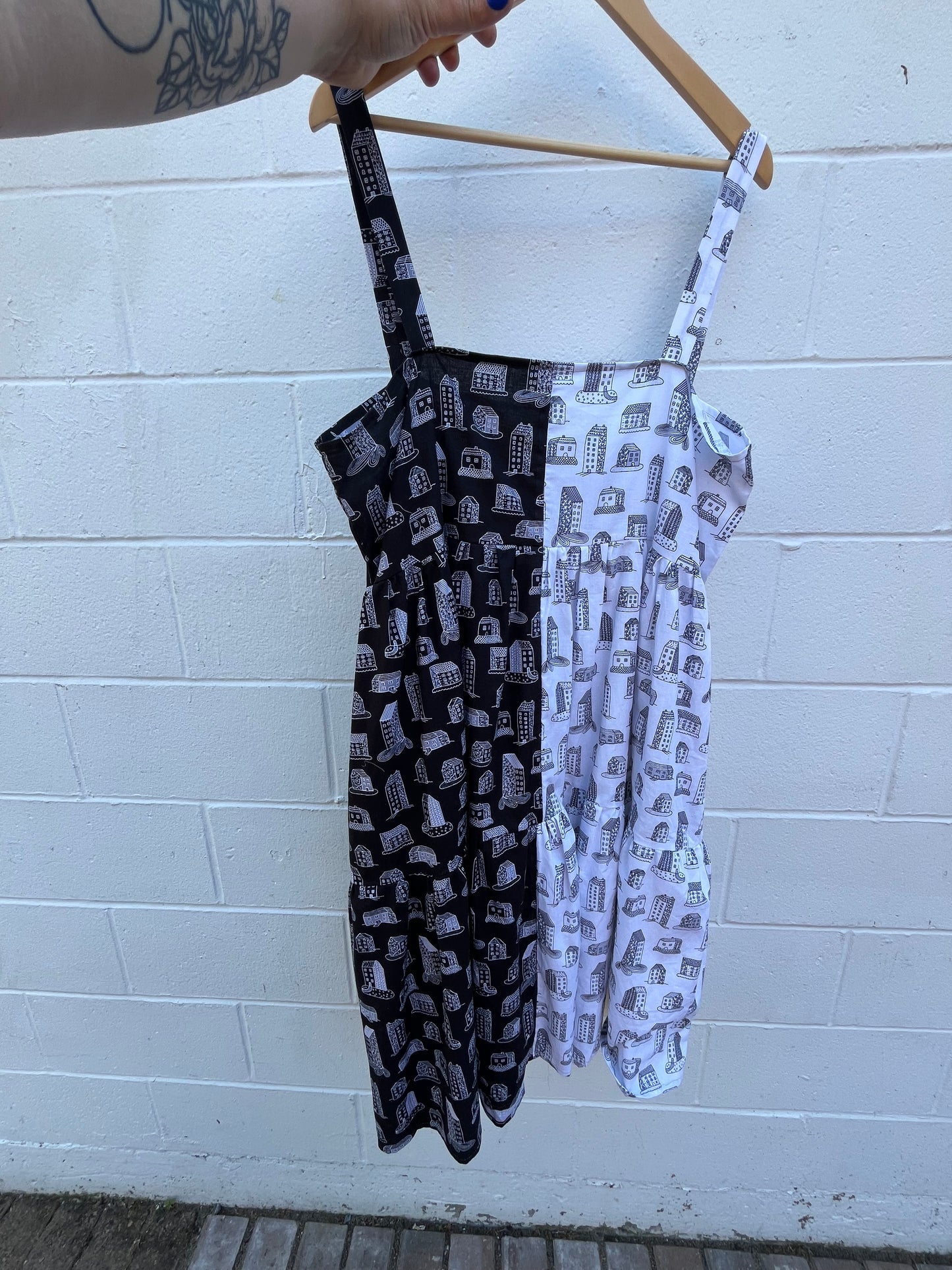 Black and White house dress Abbie Original MAKER