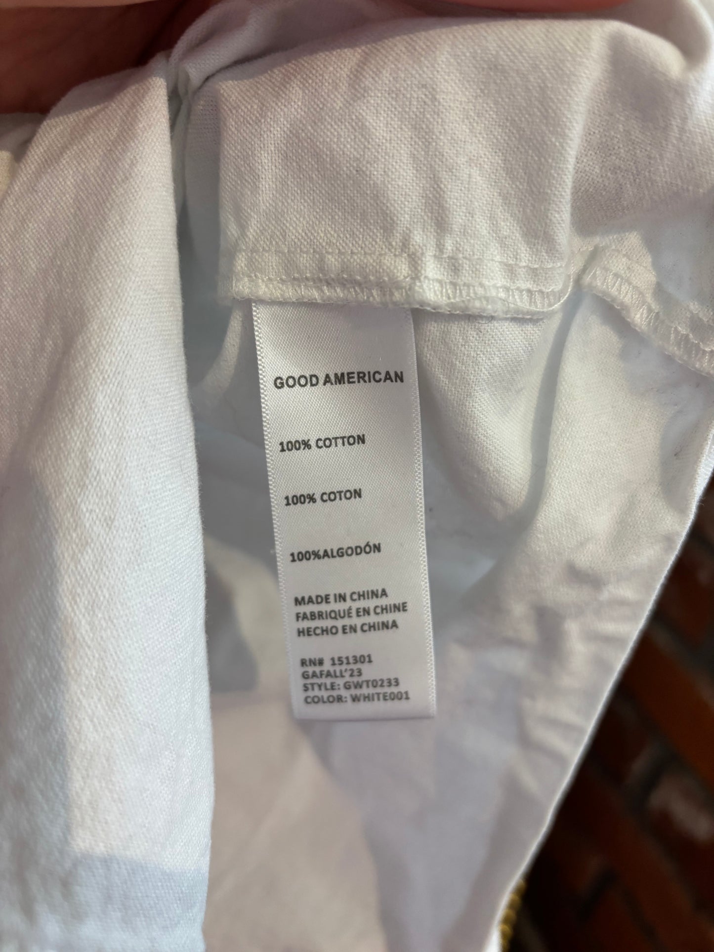 size 4X white cotton Good American button-up
