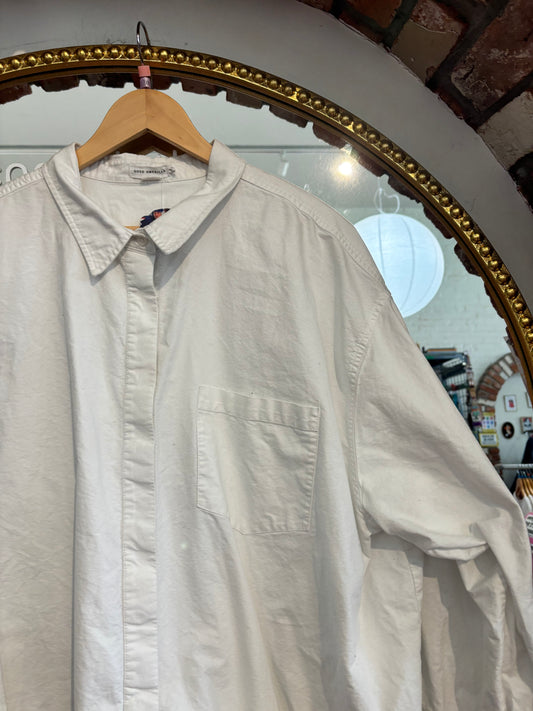 size 4X white cotton Good American button-up