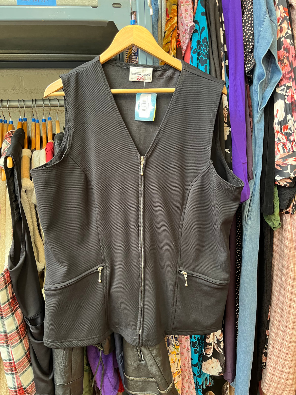size 1-3X black and silver VINTAGE Cotton Ginny vest - zip up