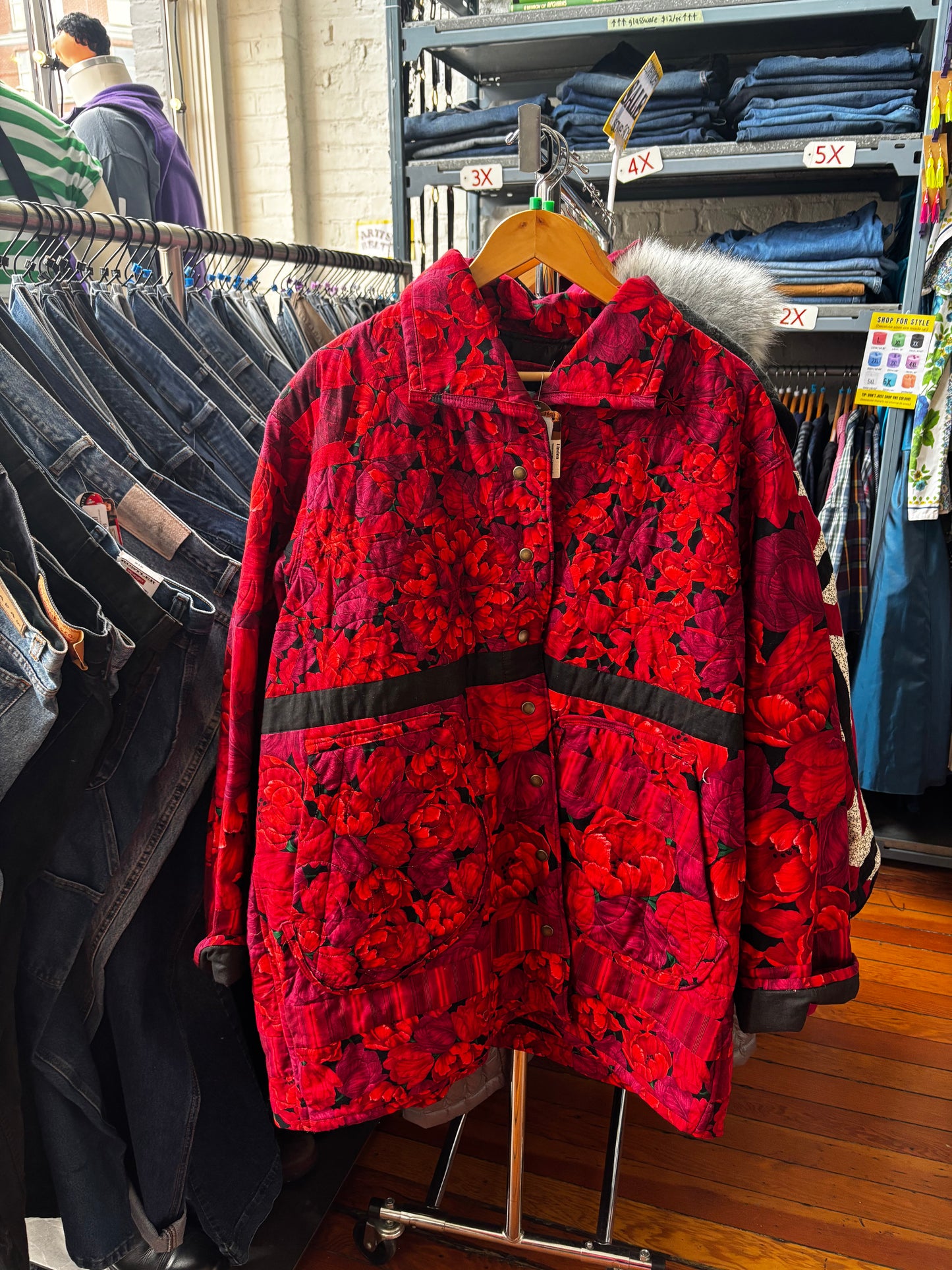 size XL quilted jacket by Woodbrick - extra long classic cut, red tulips