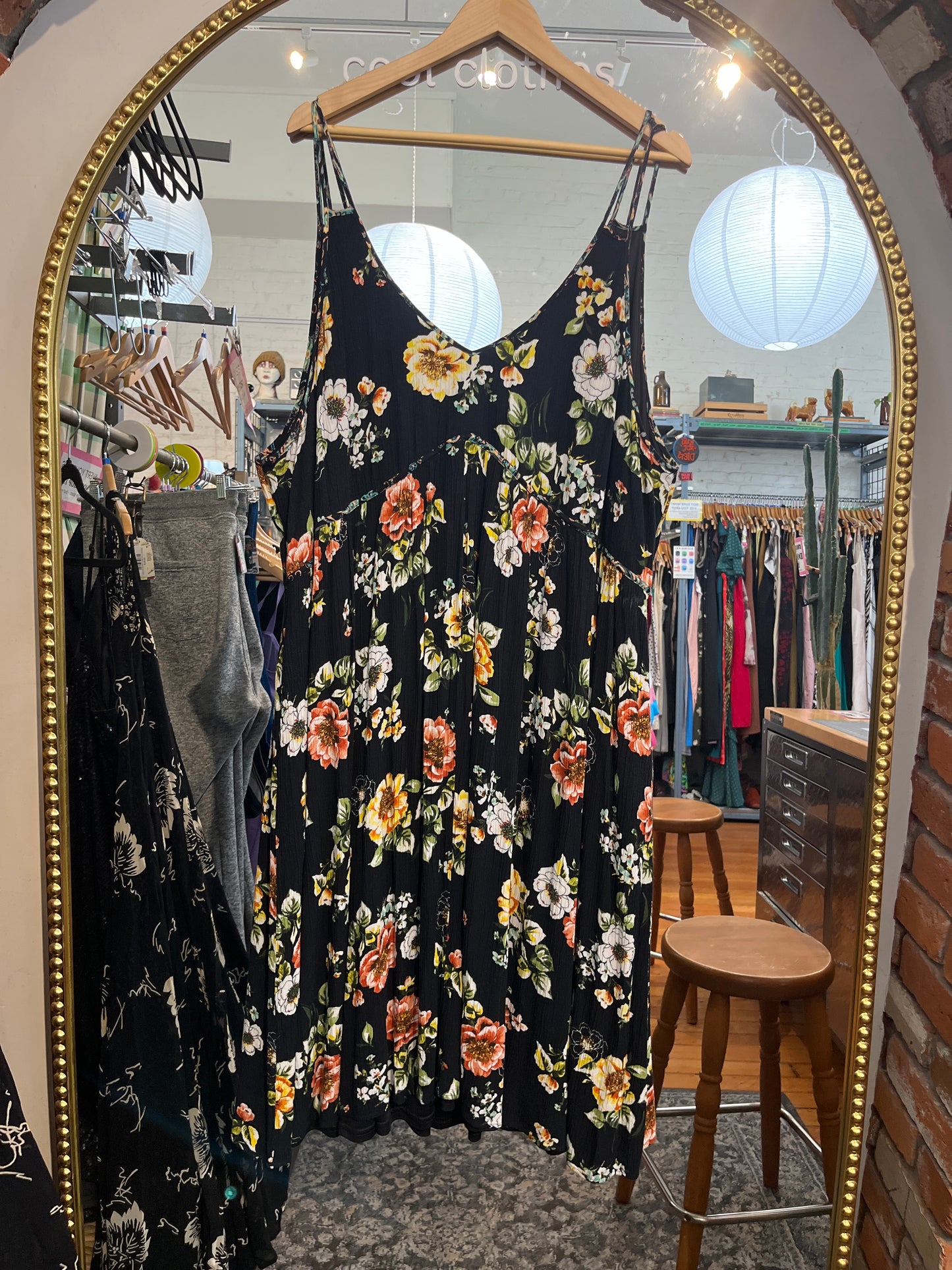 size 5X black crinkle roses Torrid dress - cami