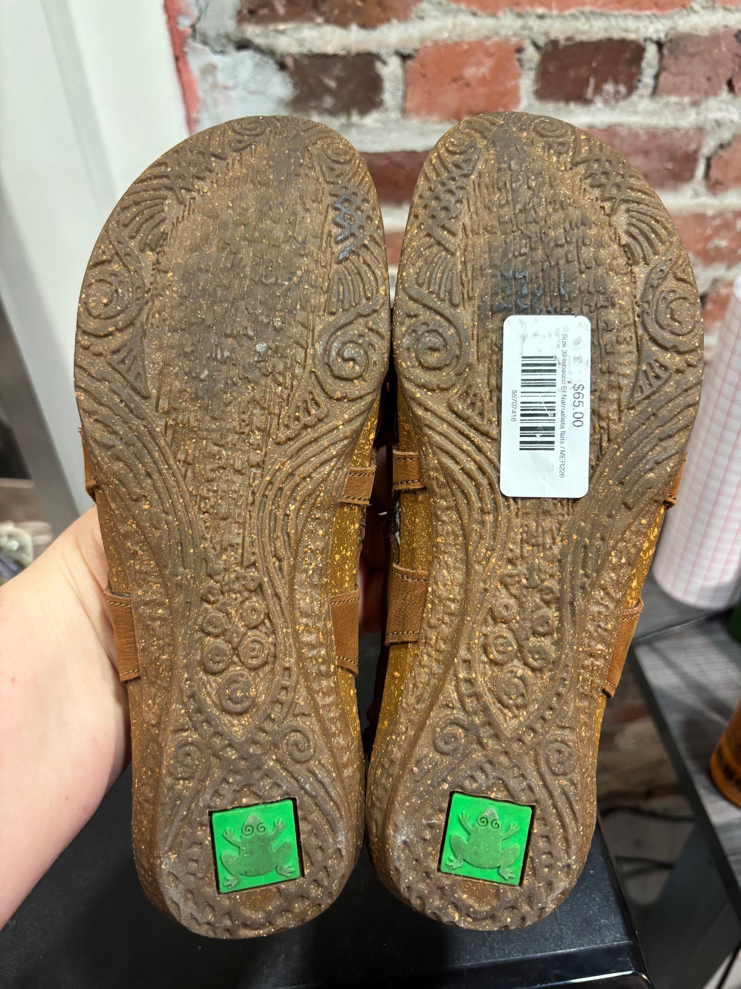 Size 39 tobacco El Natrualista flats