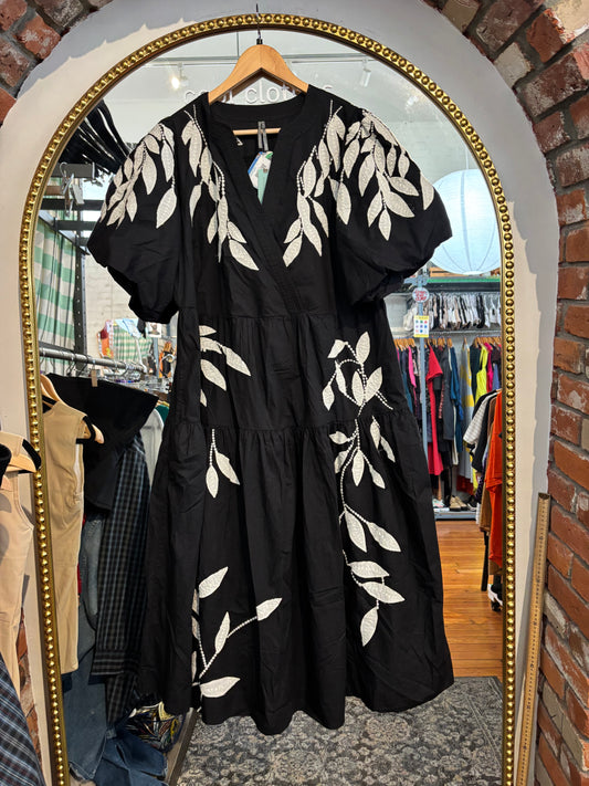 size 1X Anthropologie black cotton white embroidery dress