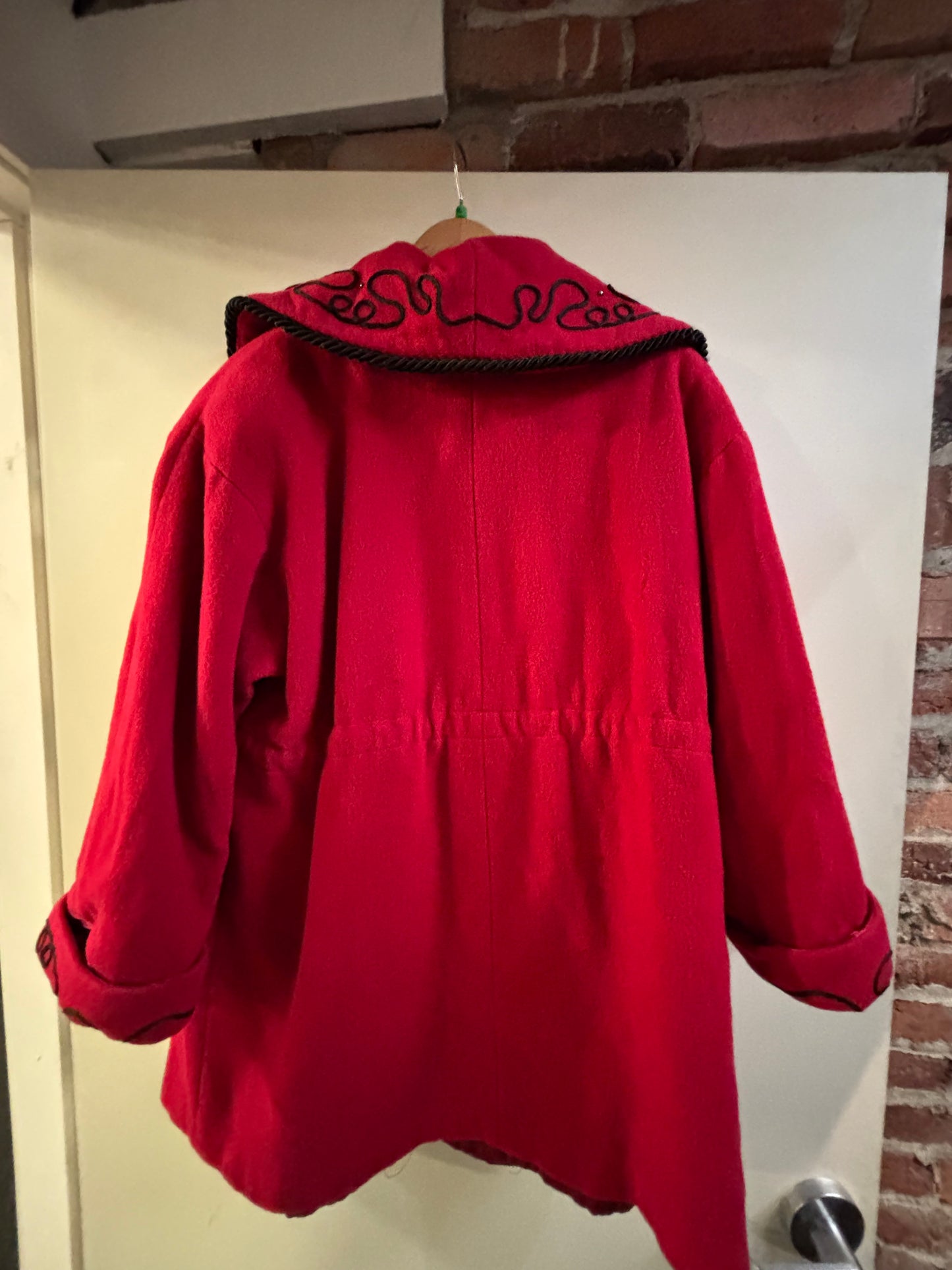 size L/G red wool with black details VINTAGE Braemar jacket